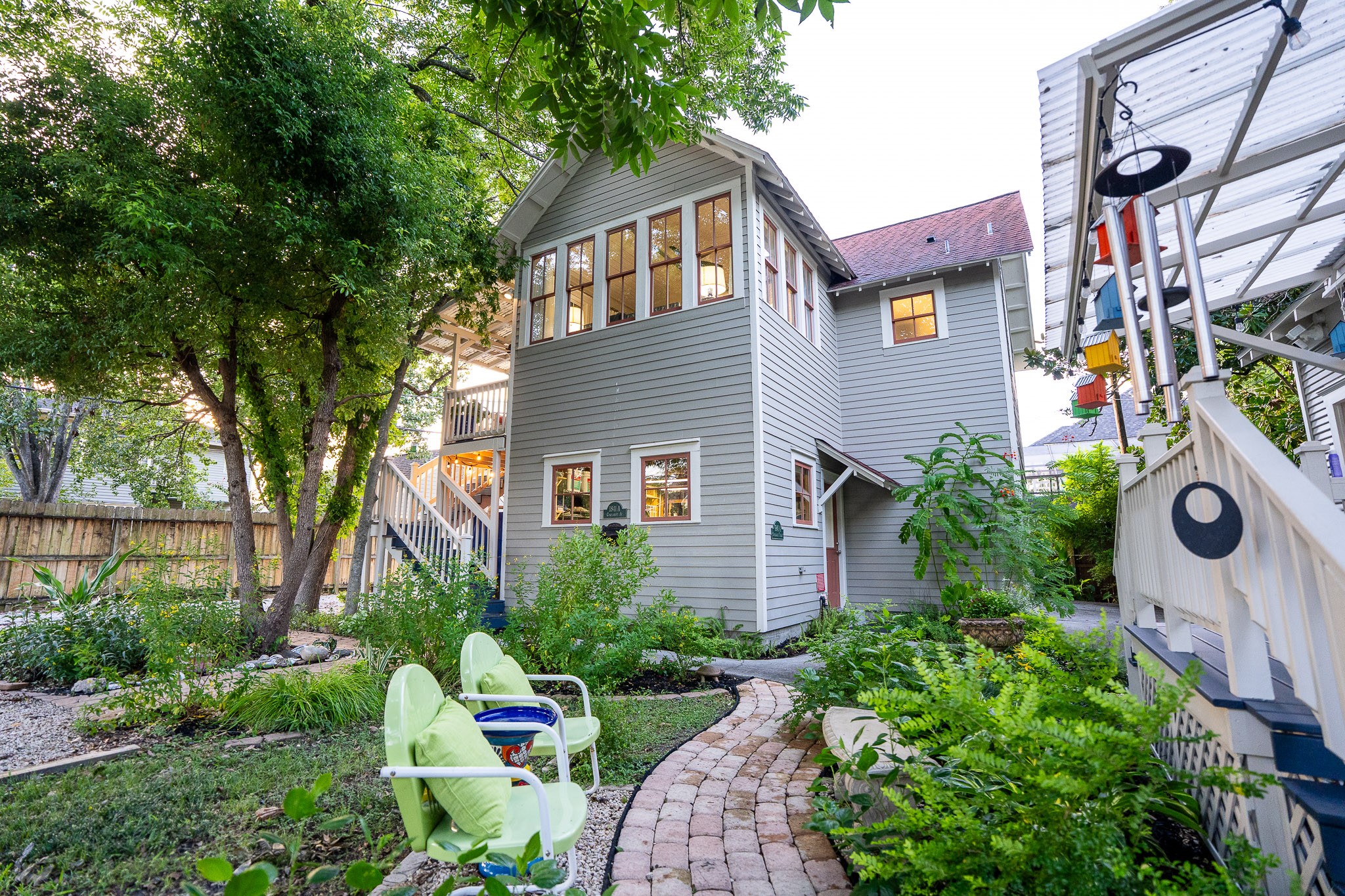 1841 Cortlandt Street Property Photo 10
