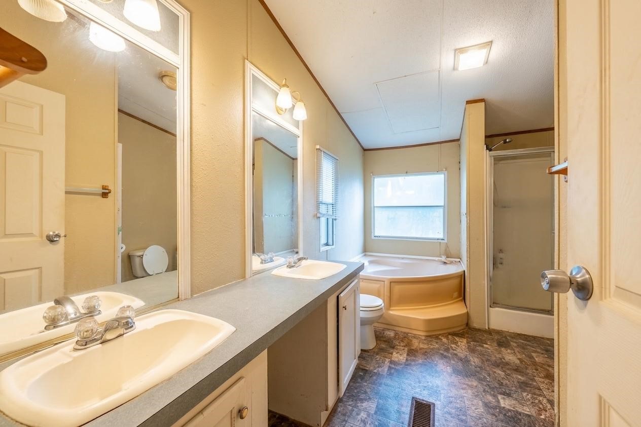 6502 Wagontree Trail Property Photo 27