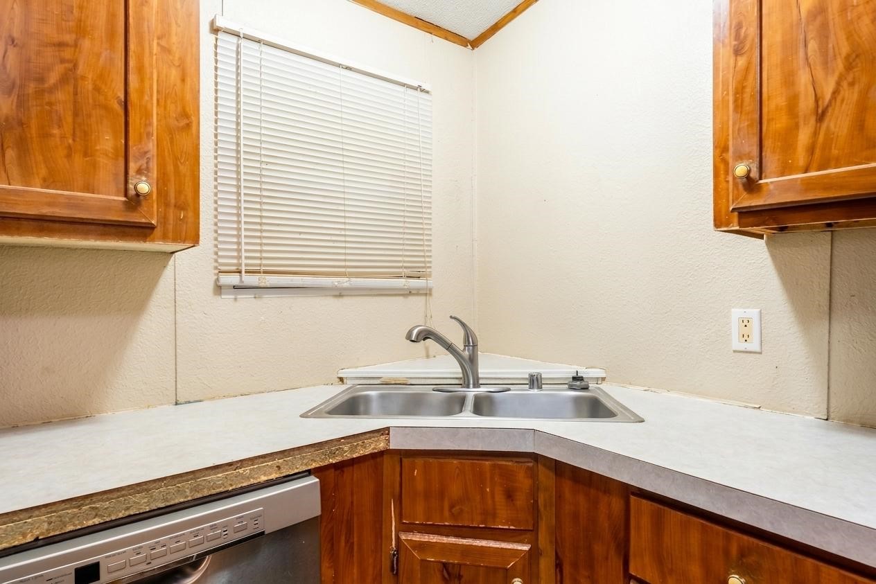 6502 Wagontree Trail Property Photo 32