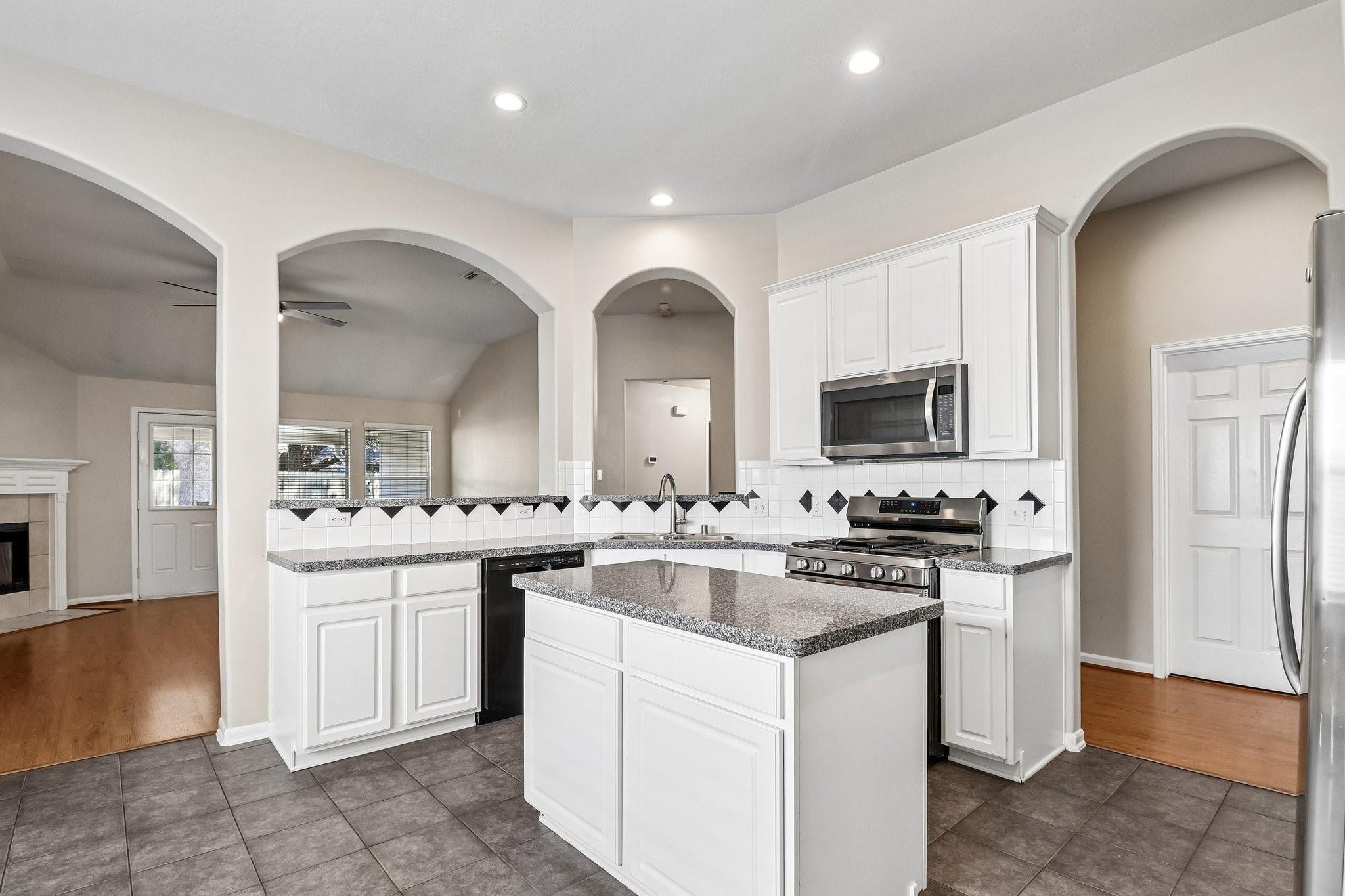 12610 Spring Music Drive, Houston Tx 77065 Property Photo 13