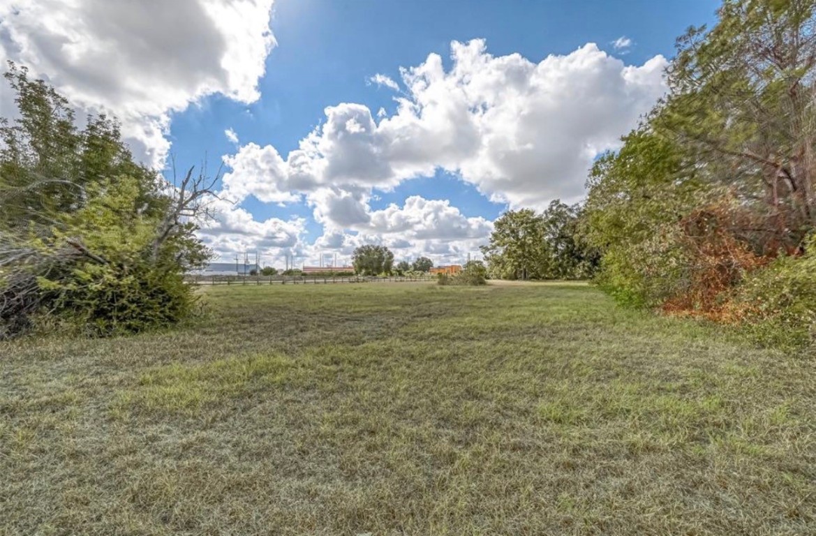 17303 Swansbury Drive Property Photo 26