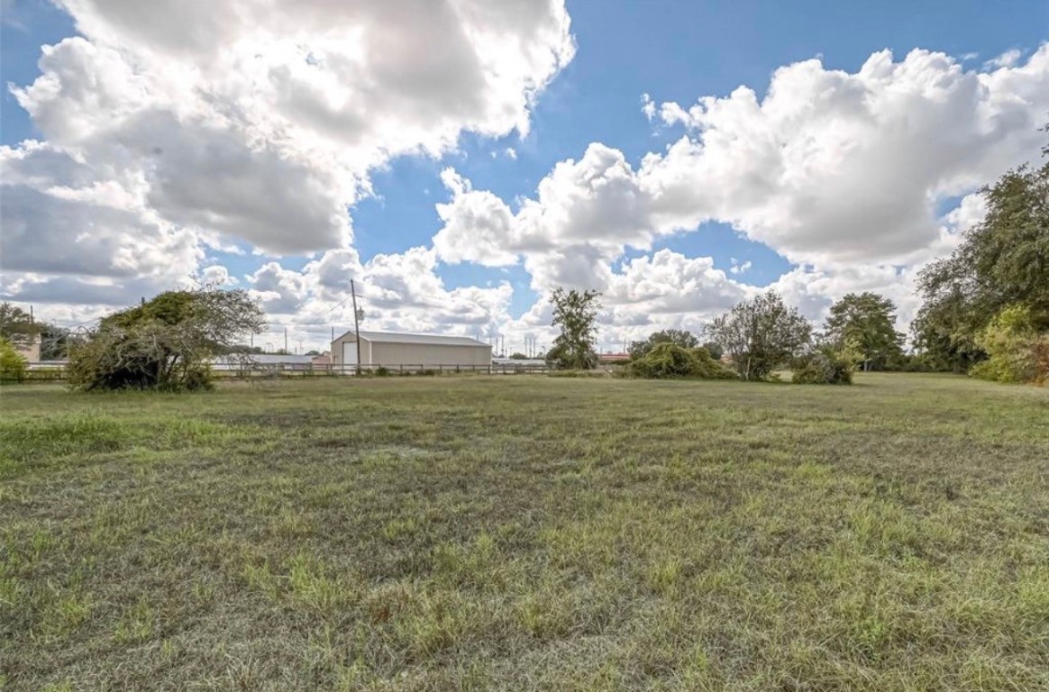 17303 Swansbury Drive Property Photo 28