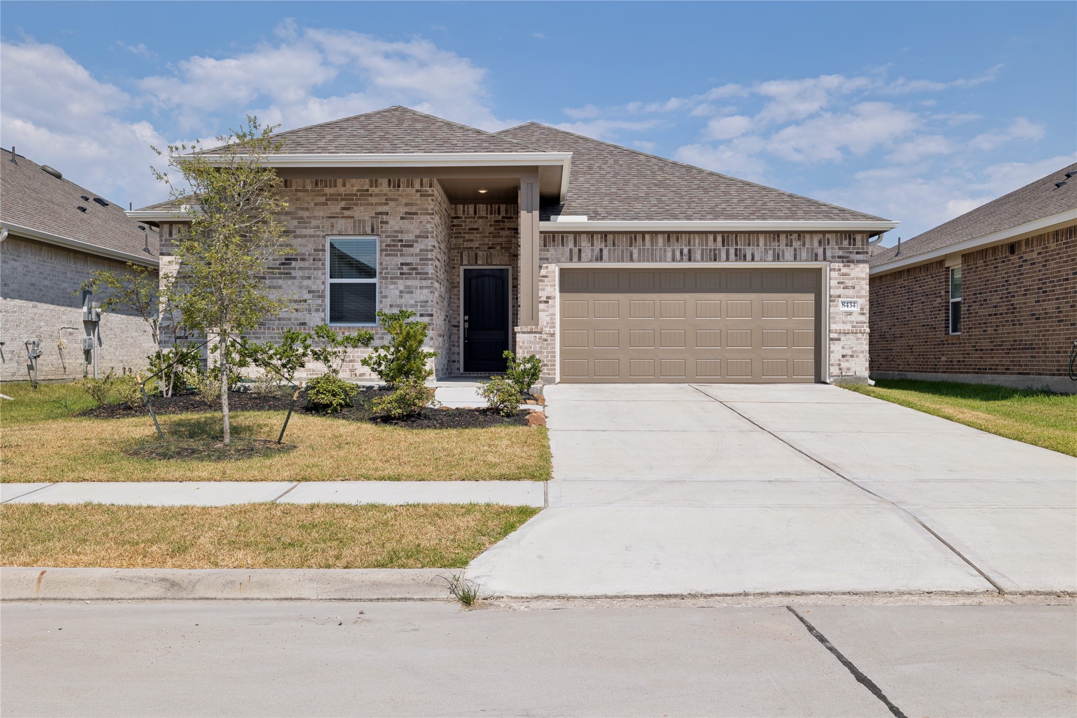8434 Tranquil Bay Court Property Photo 2