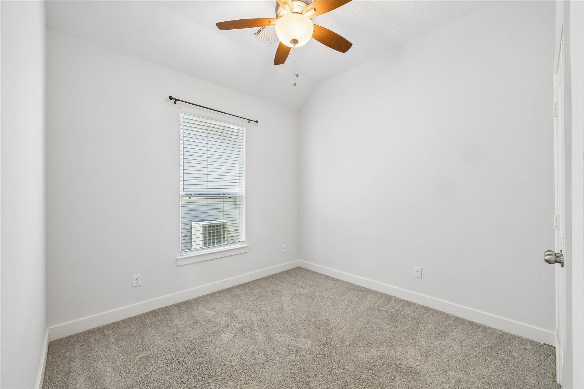260 Shoreview Drive Property Photo 11