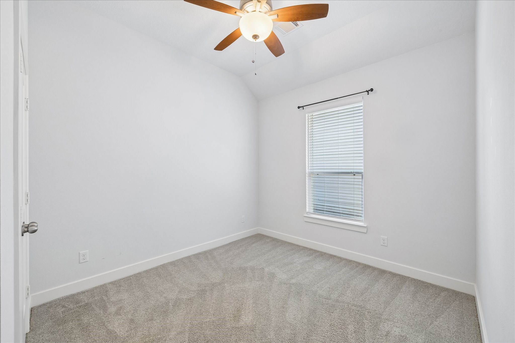 260 Shoreview Drive Property Photo 13
