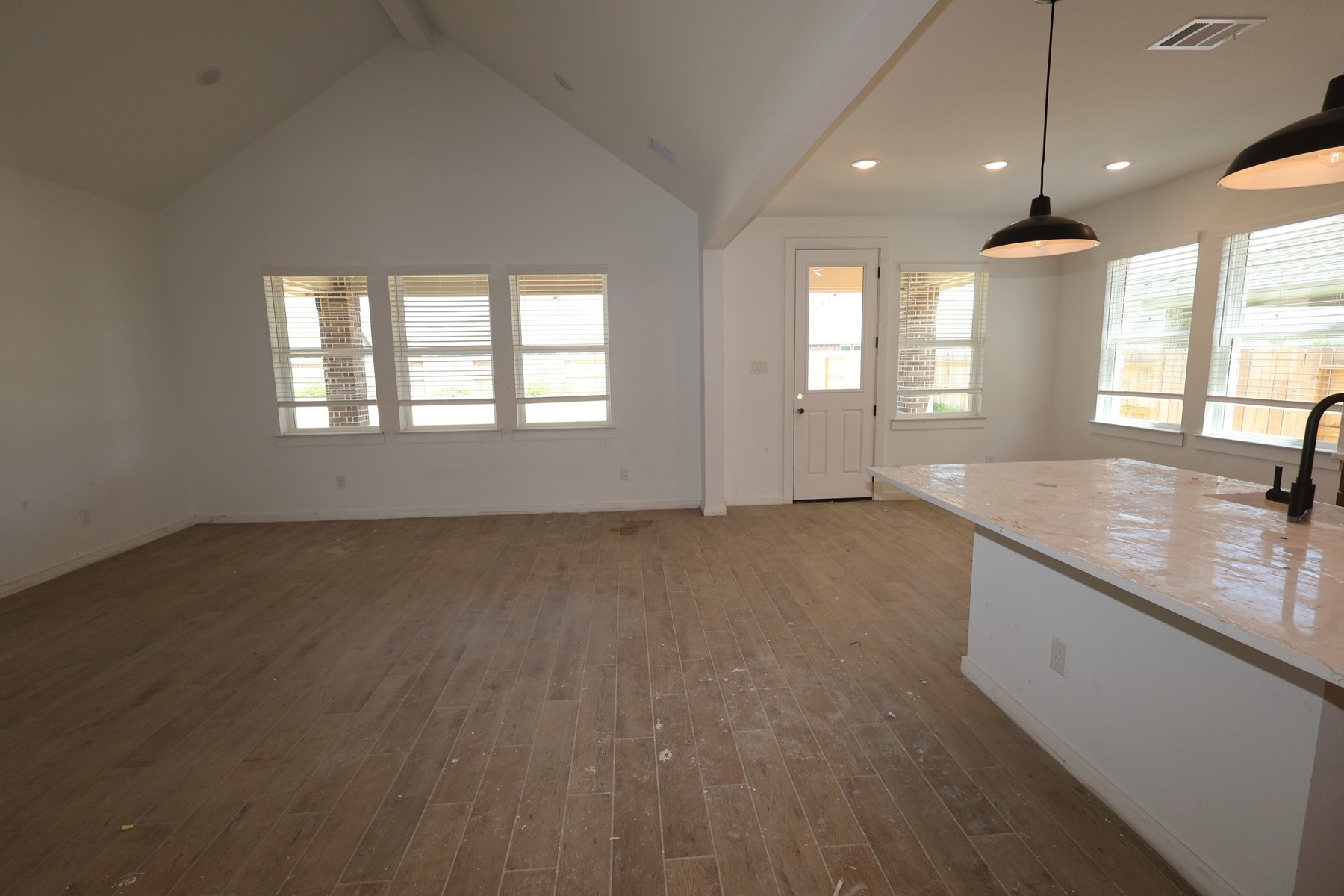 12111 Upper Meadows Avenue Property Photo 4