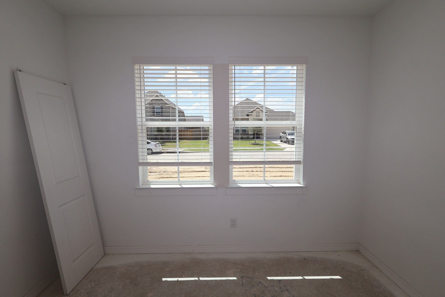 12111 Upper Meadows Avenue Property Photo 6