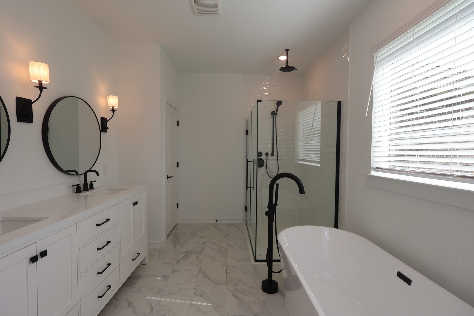 12111 Upper Meadows Avenue Property Photo 7