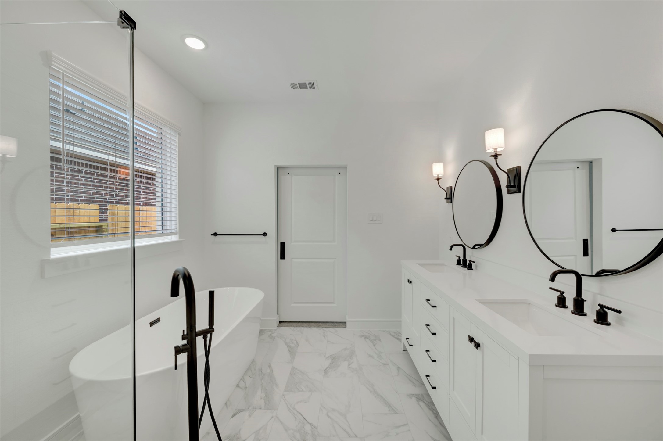 12111 Upper Meadows Avenue Property Photo 25