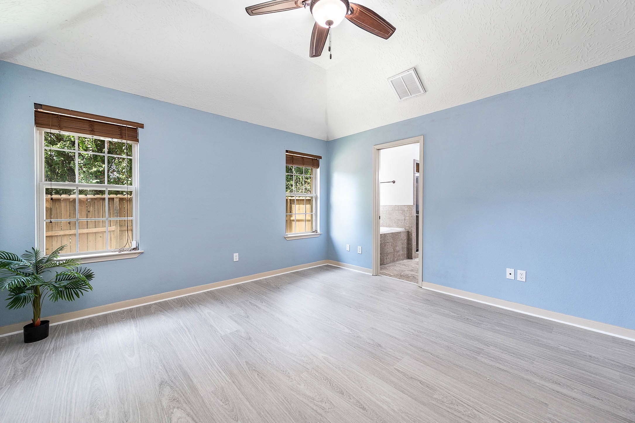 13722 Vail Drive Property Photo 26