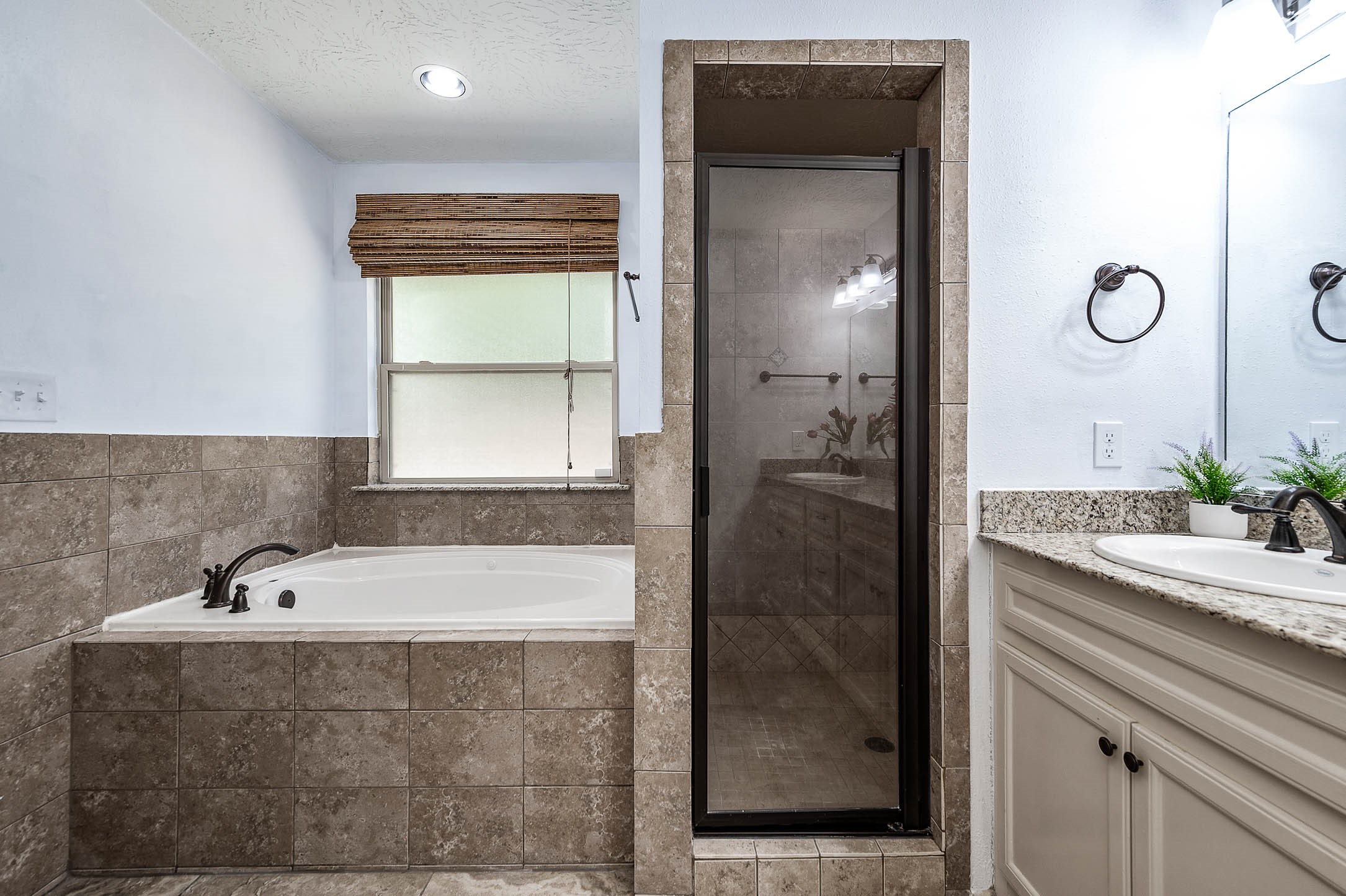 13722 Vail Drive Property Photo 28