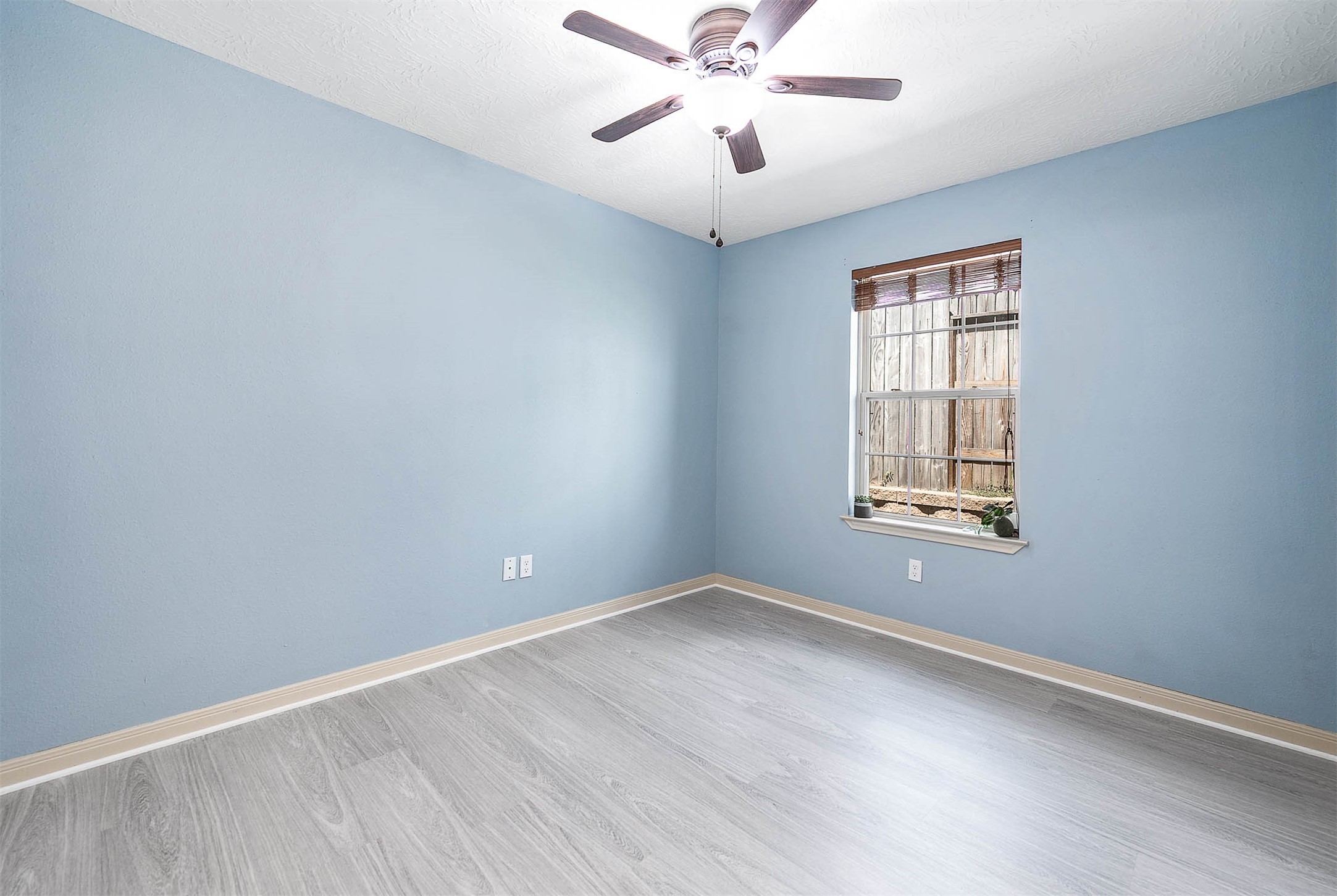 13722 Vail Drive Property Photo 29