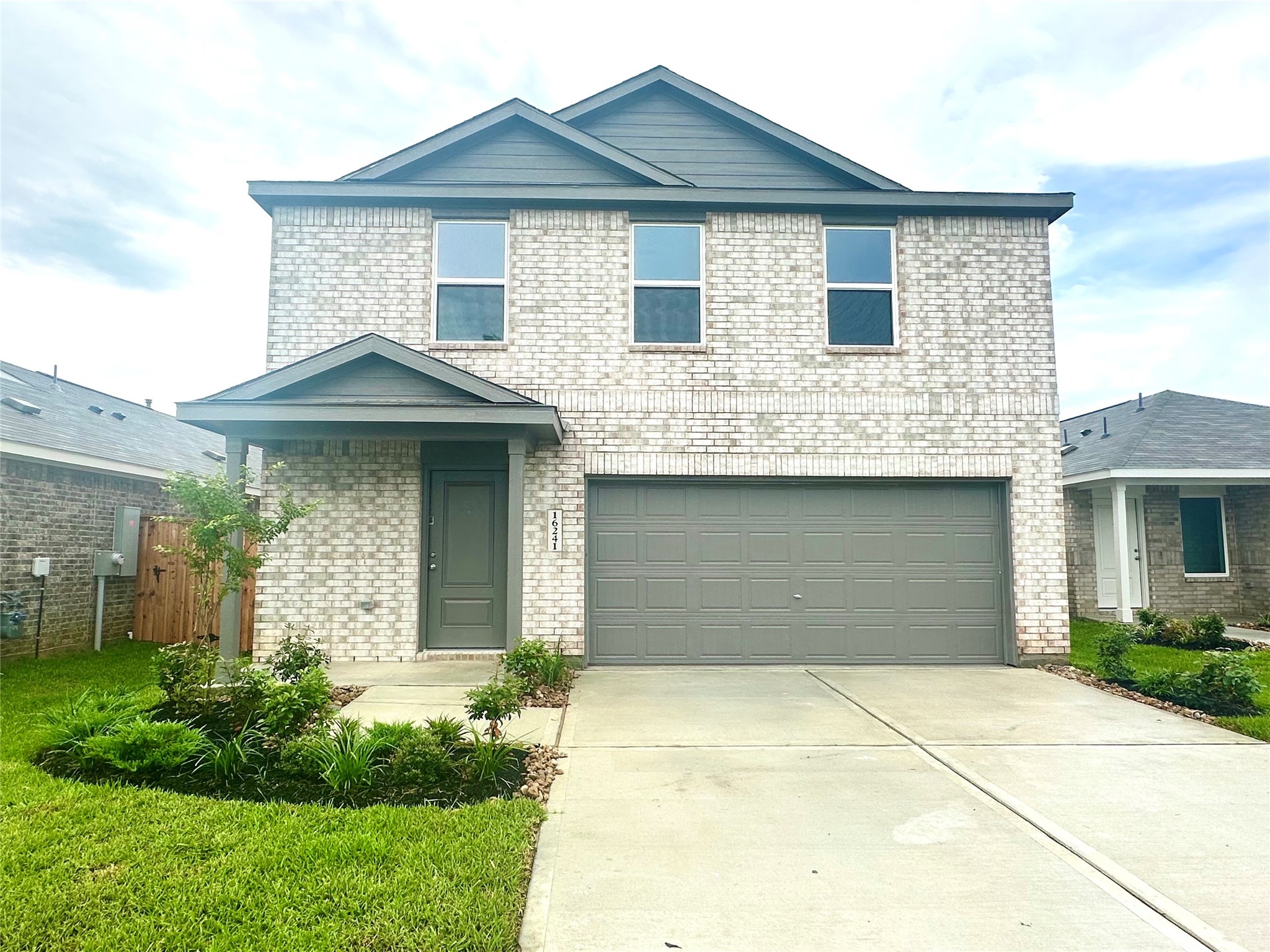16241 Bergara Bend Drive Property Photo 1