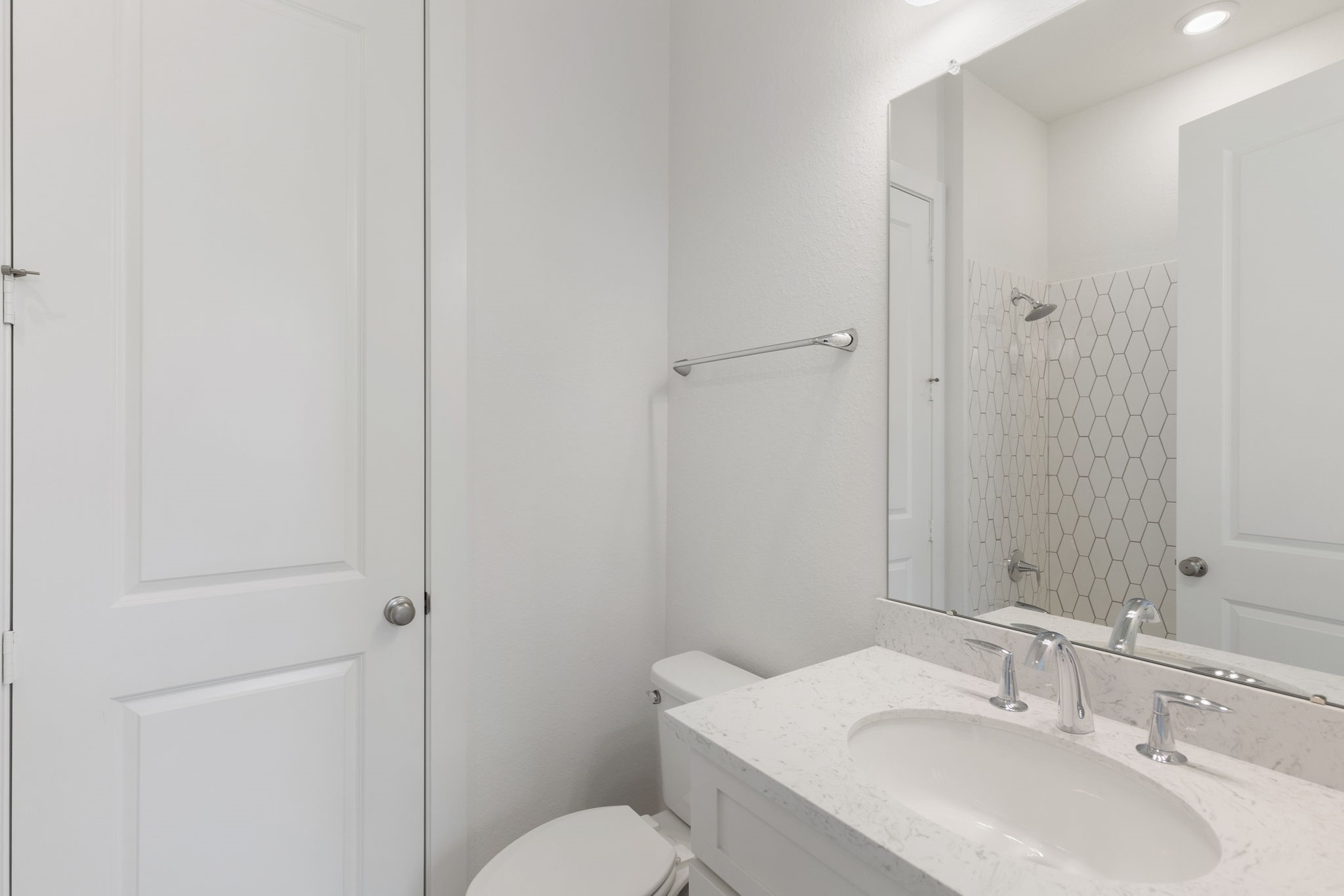8011 Fenway Heights Drive Property Photo 7