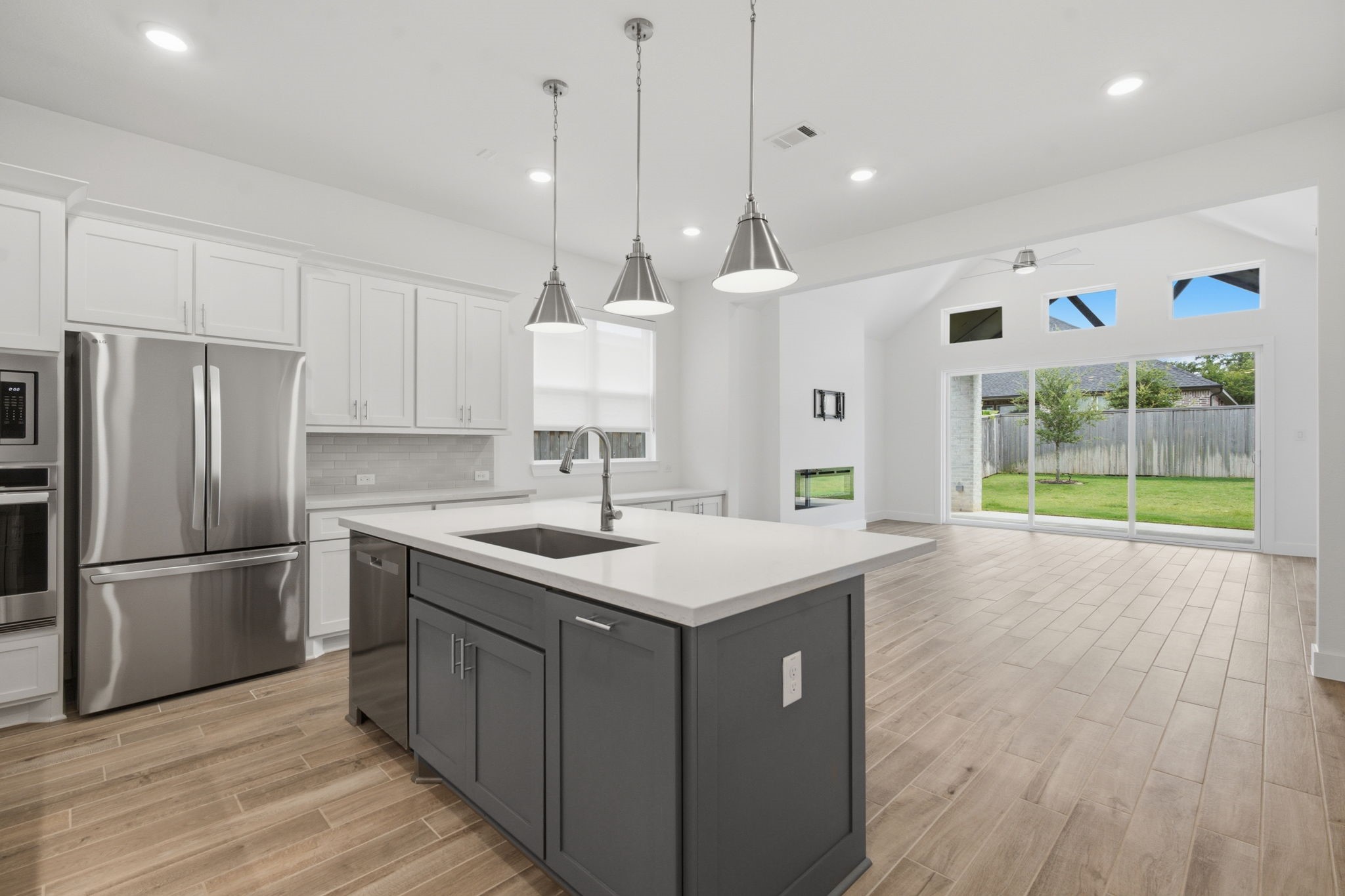 8011 Fenway Heights Drive Property Photo 11