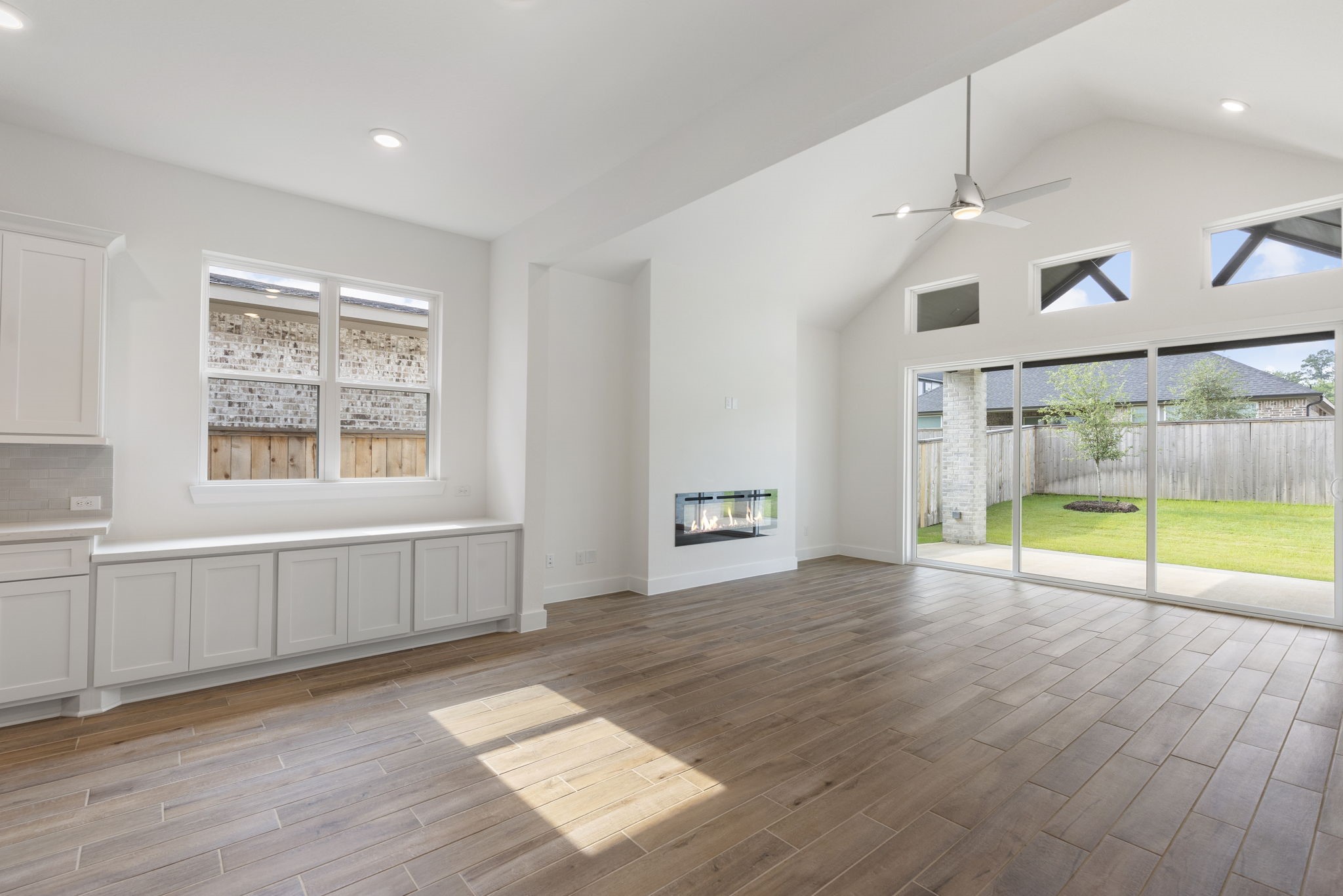 8011 Fenway Heights Drive Property Photo 15