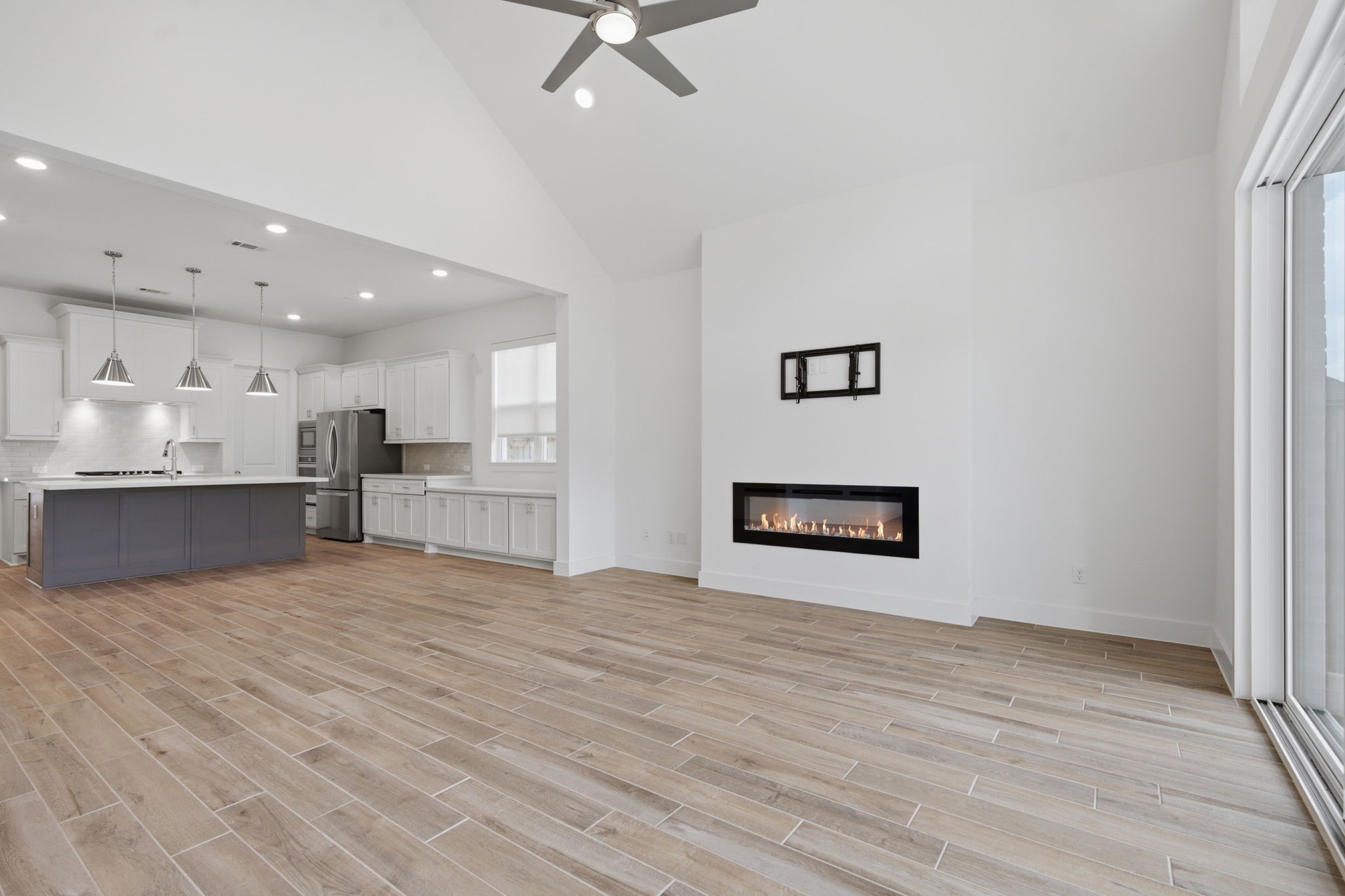 8011 Fenway Heights Drive Property Photo 15