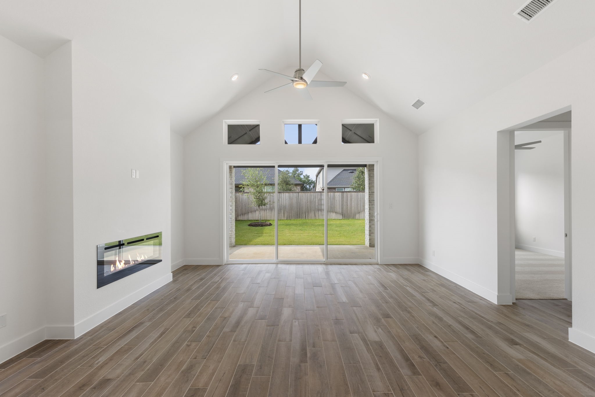 8011 Fenway Heights Drive Property Photo 16