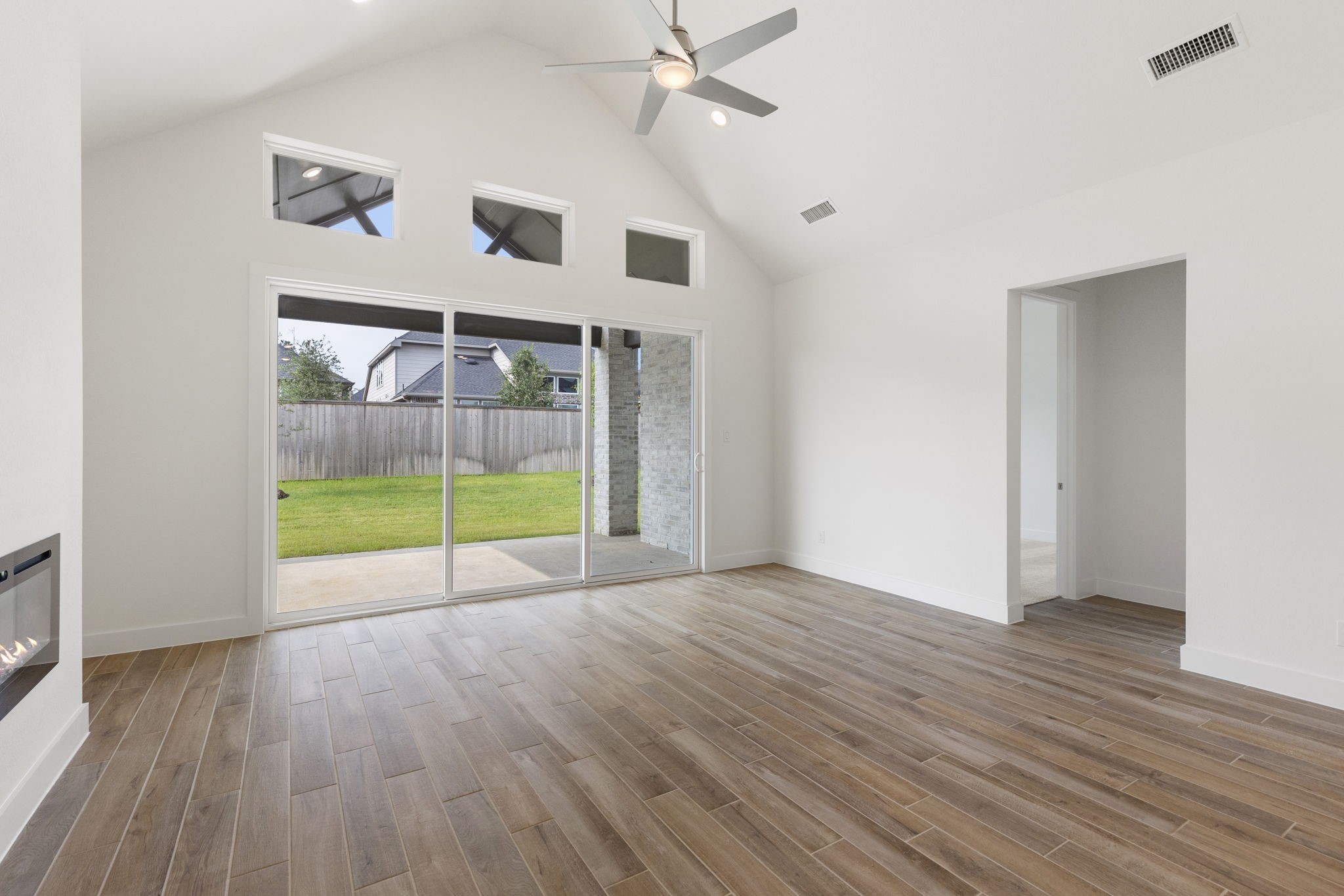 8011 Fenway Heights Drive Property Photo 17