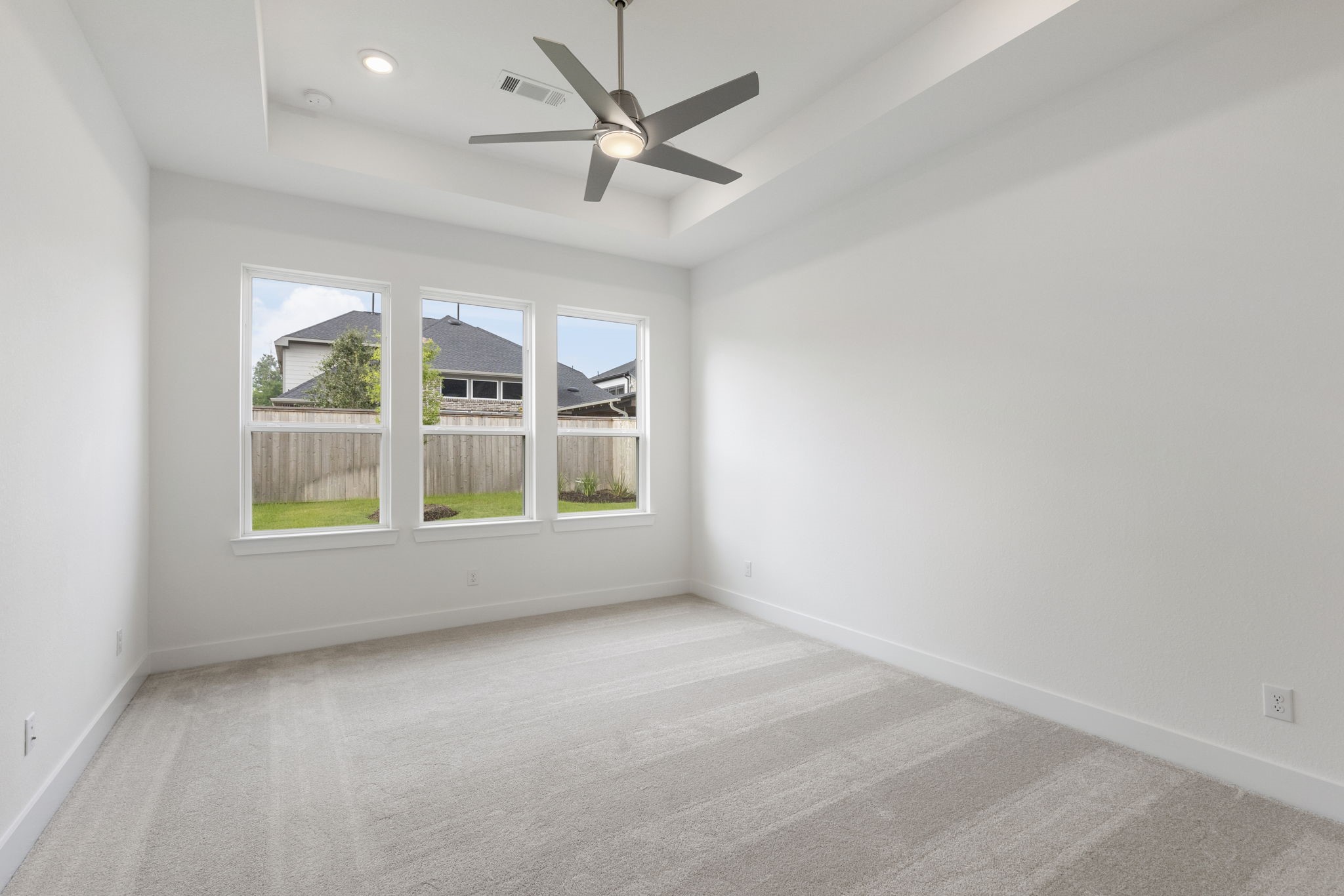 8011 Fenway Heights Drive Property Photo 19