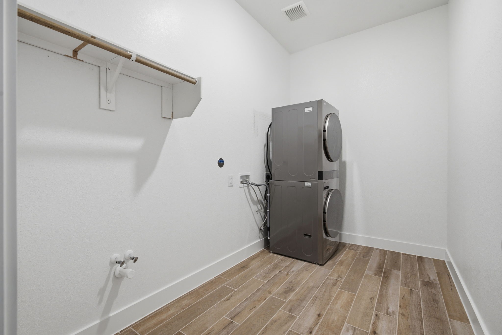 8011 Fenway Heights Drive Property Photo 25
