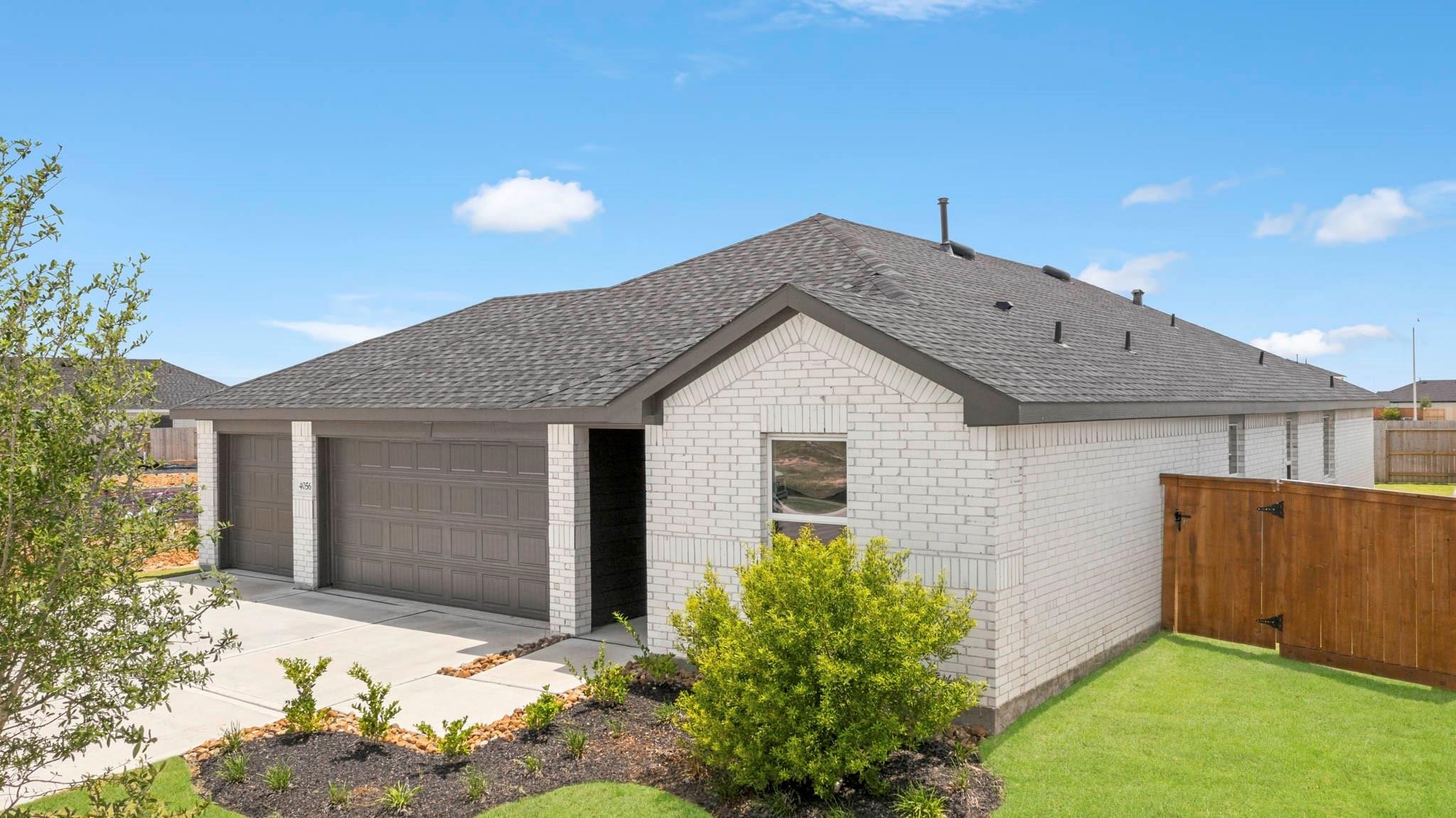 4056 Sun Burst Lane Property Photo 2