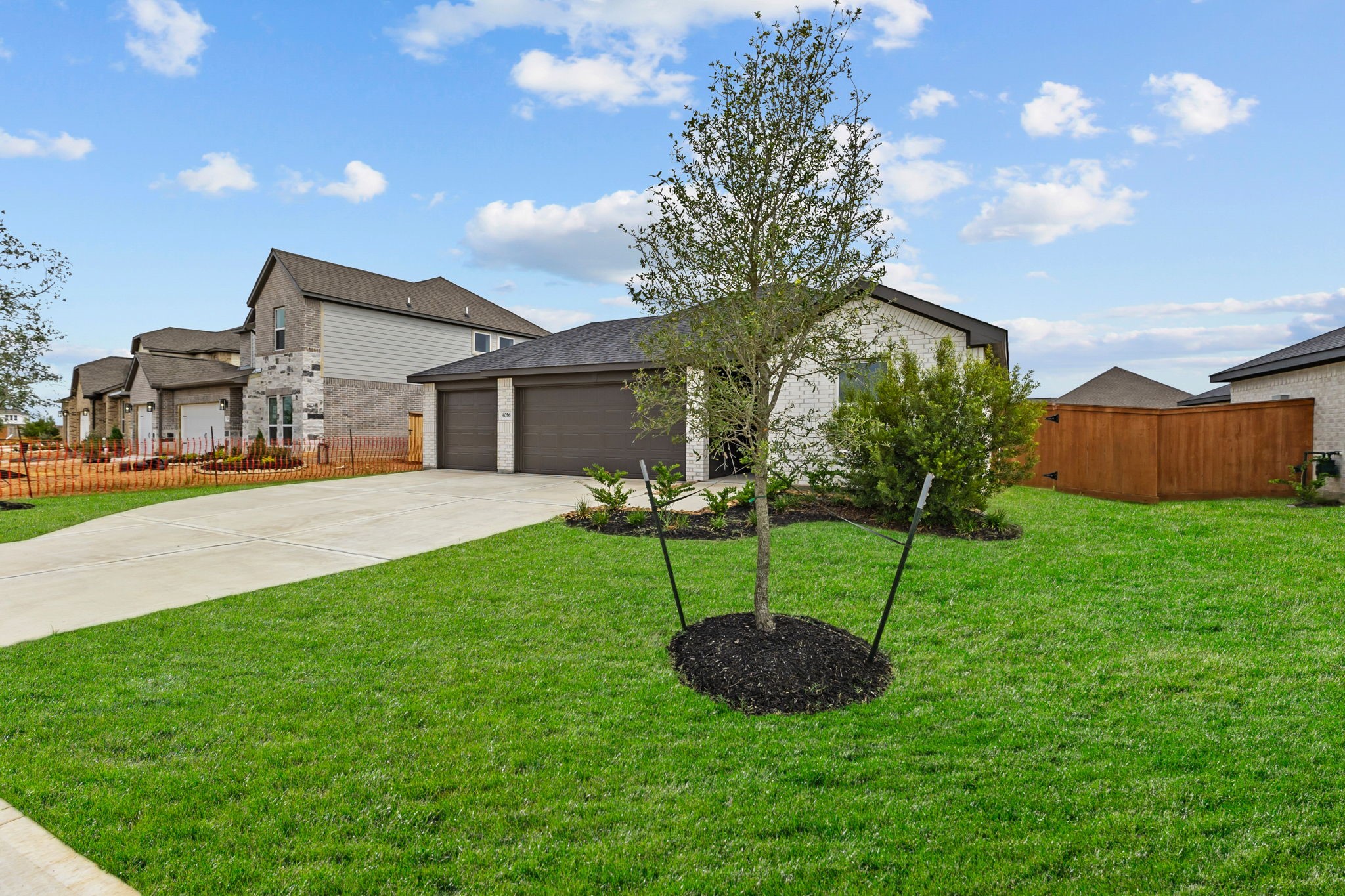 4056 Sun Burst Lane Property Photo 2