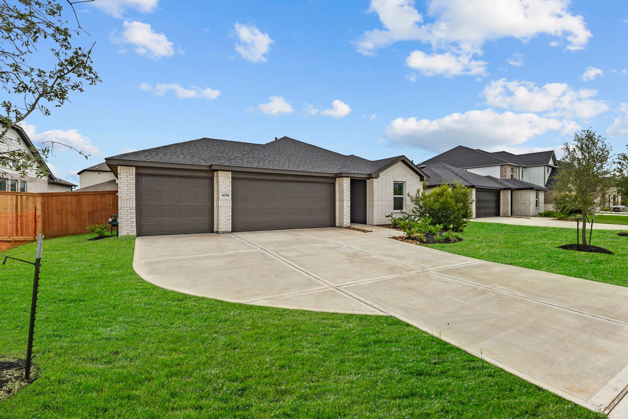 4056 Sun Burst Lane Property Photo 3