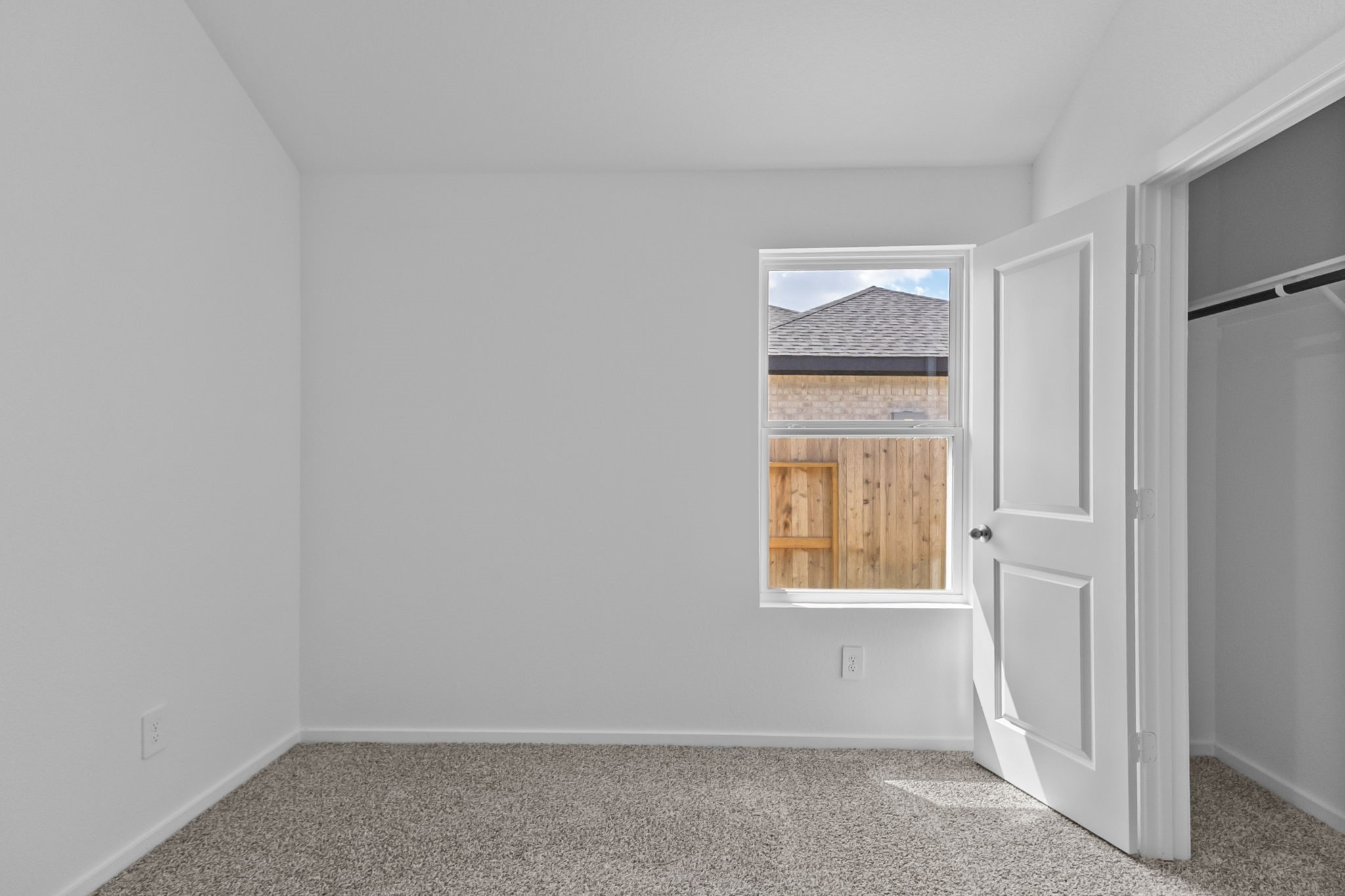 4056 Sun Burst Lane Property Photo 7