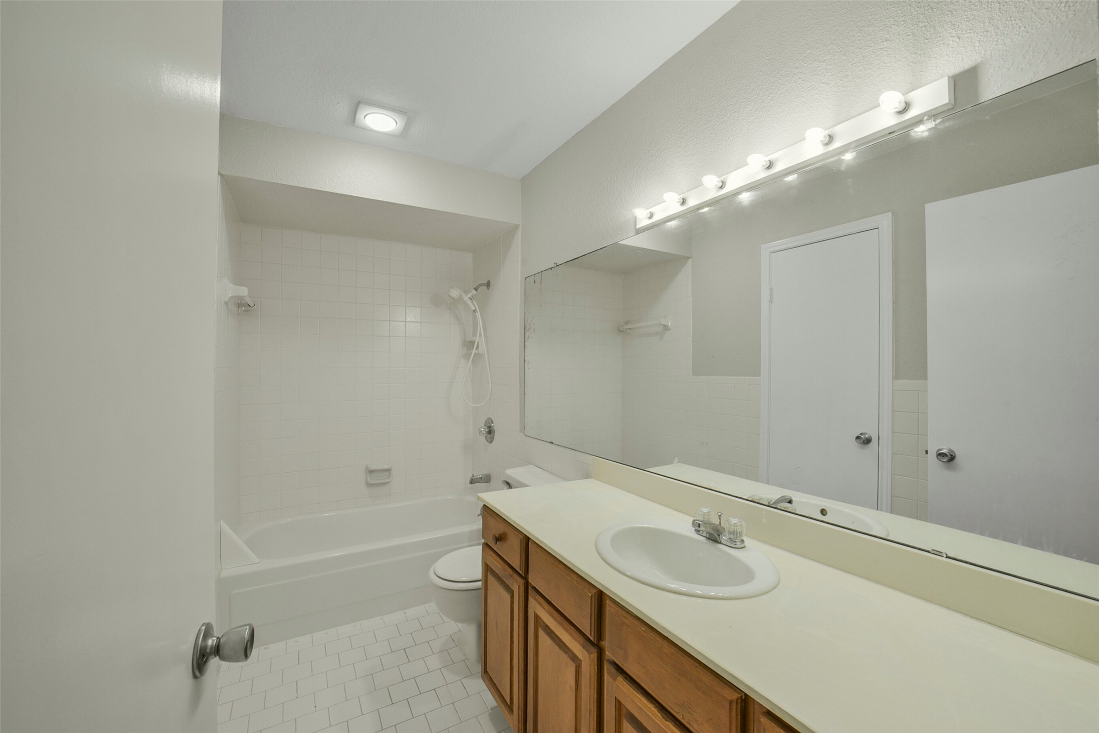 2400 N Braeswood Boulevard 213 Property Photo 23