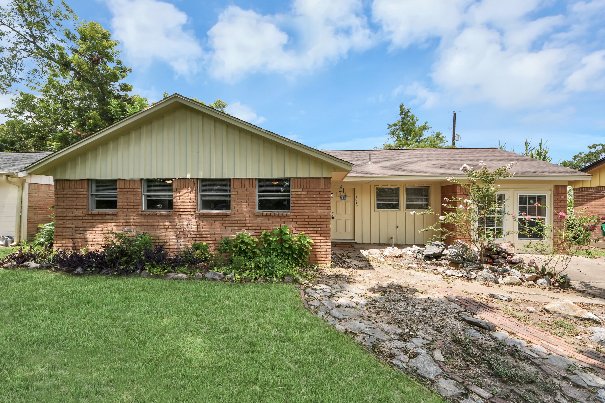 505 Jasmine Street Property Photo 8