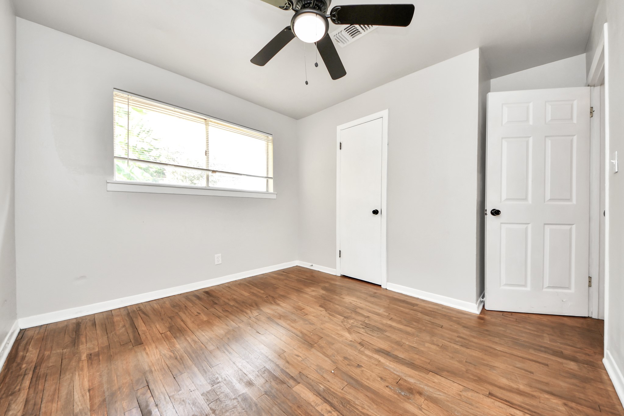 505 Jasmine Street Property Photo 17