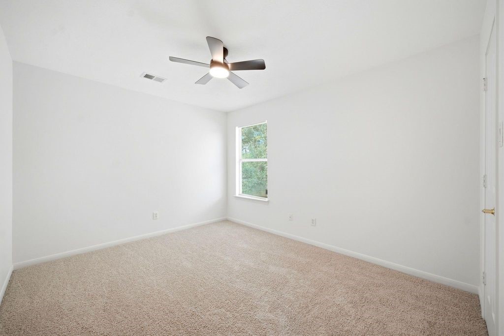22907 Squirrel Tree Street Property Photo 31