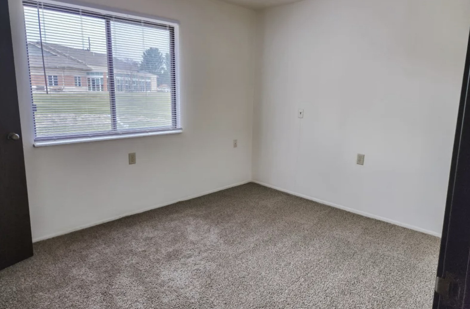800 E Smith Street Property Photo 8