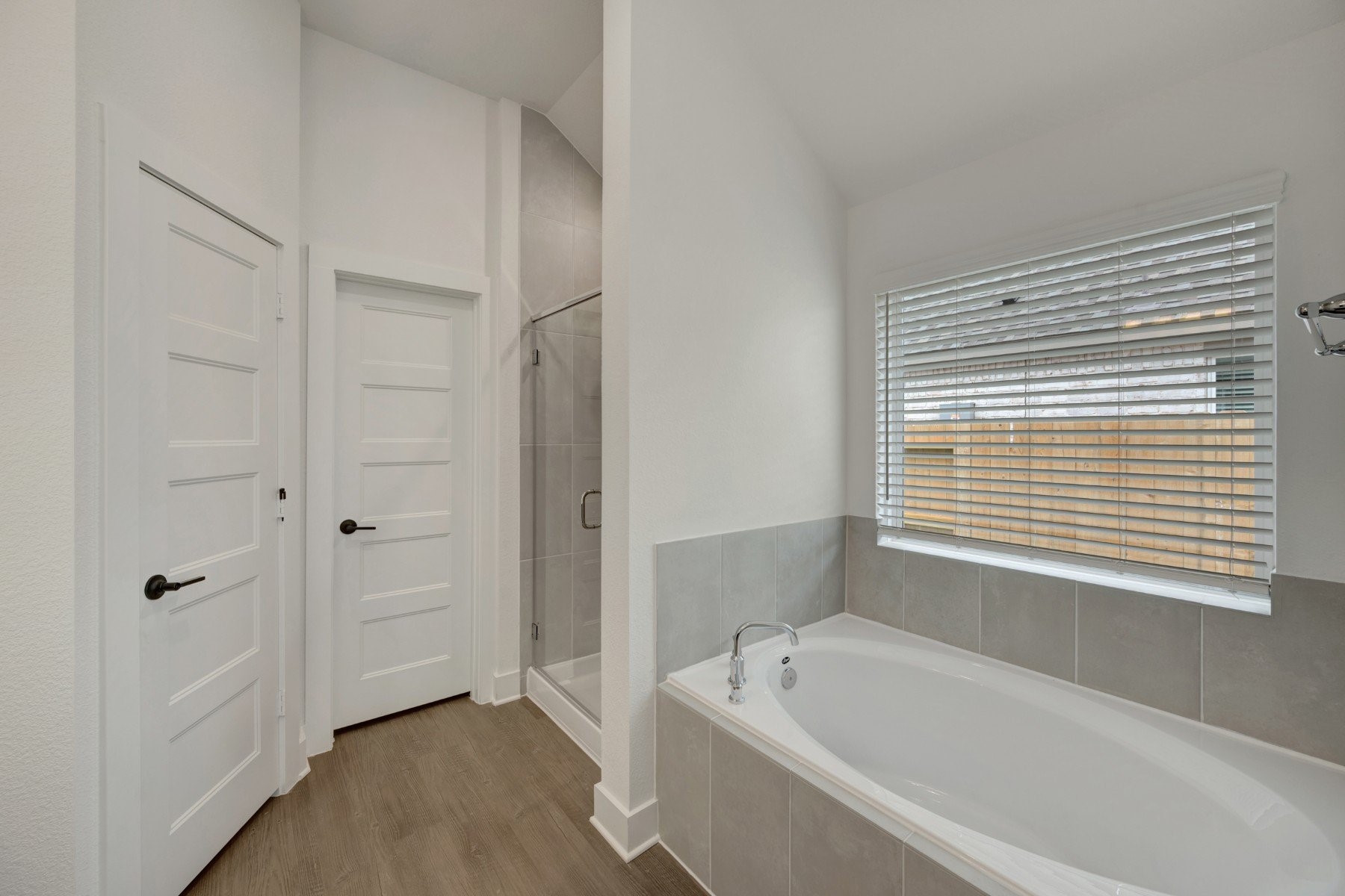 2123 Lone Bronco Boulevard Property Photo 37