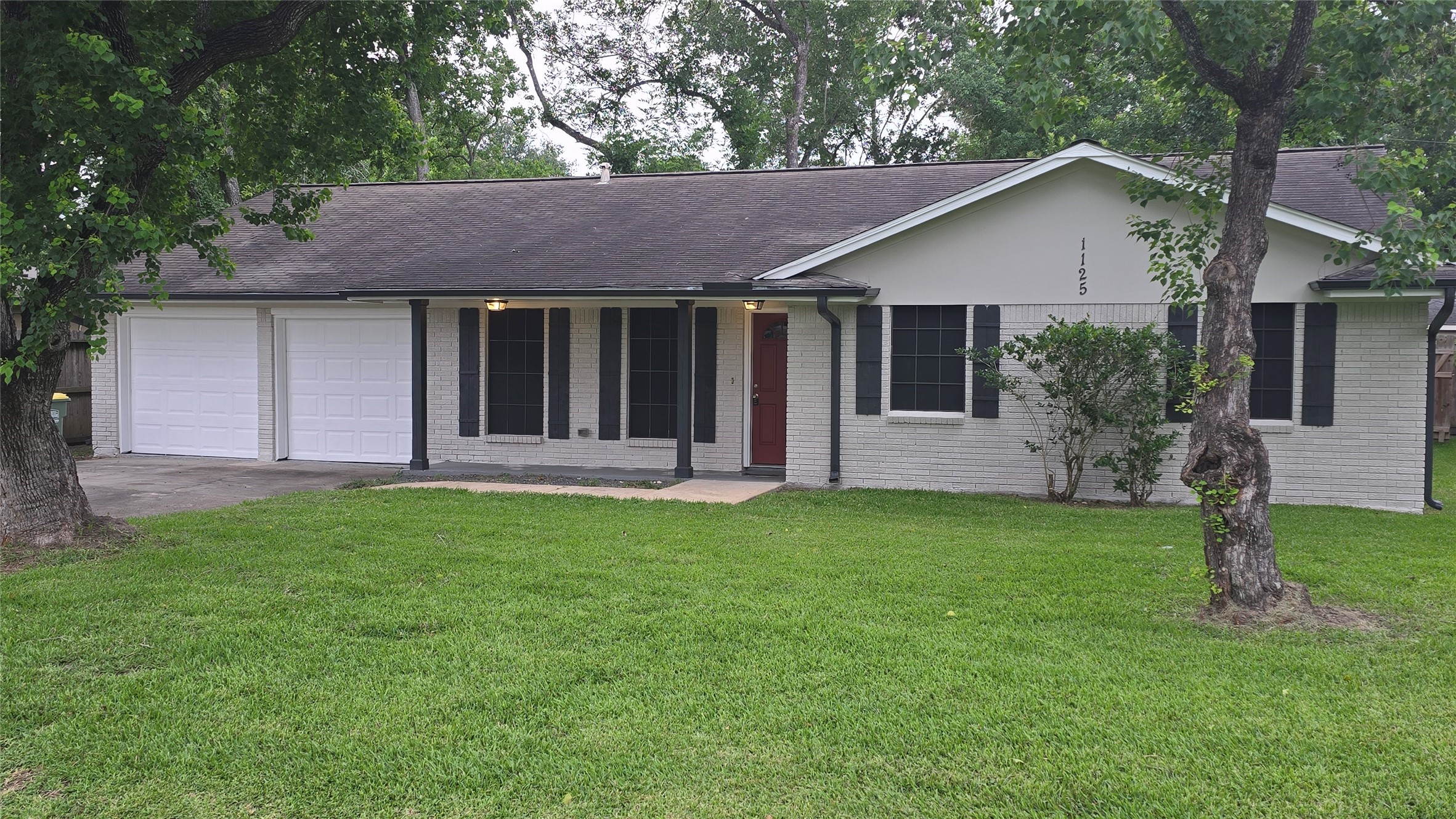 1125 Robert Street Property Photo 1