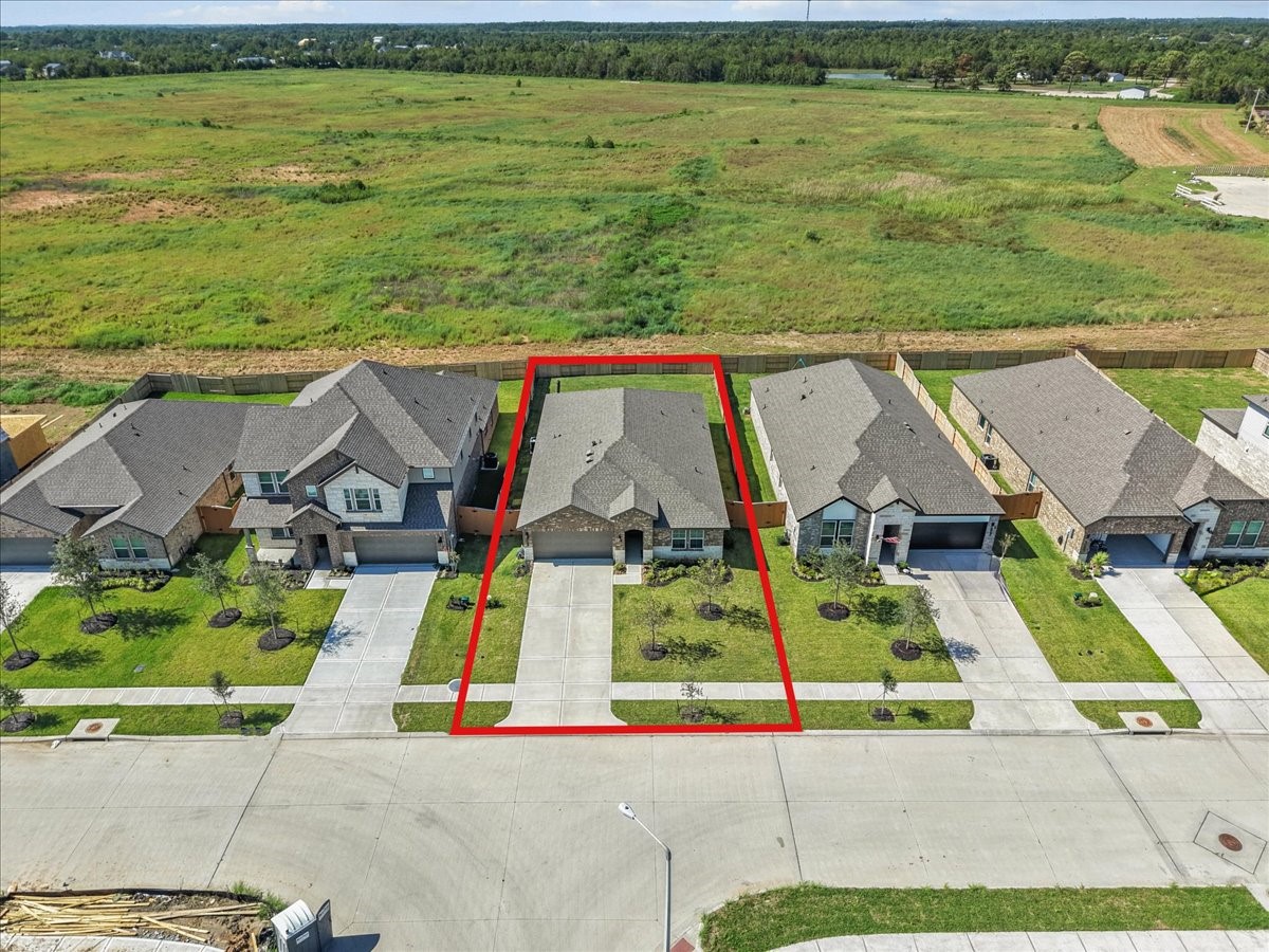 13922 Bay Crest Property Photo 5