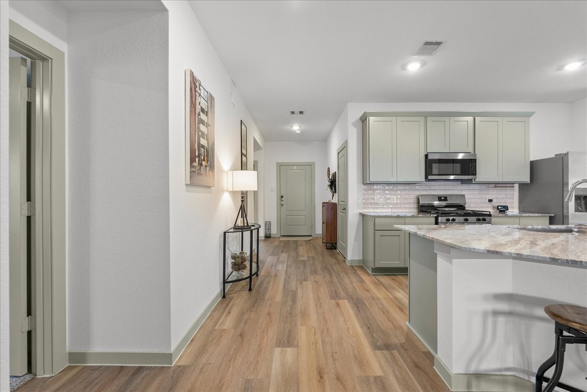 13922 Bay Crest Property Photo 12