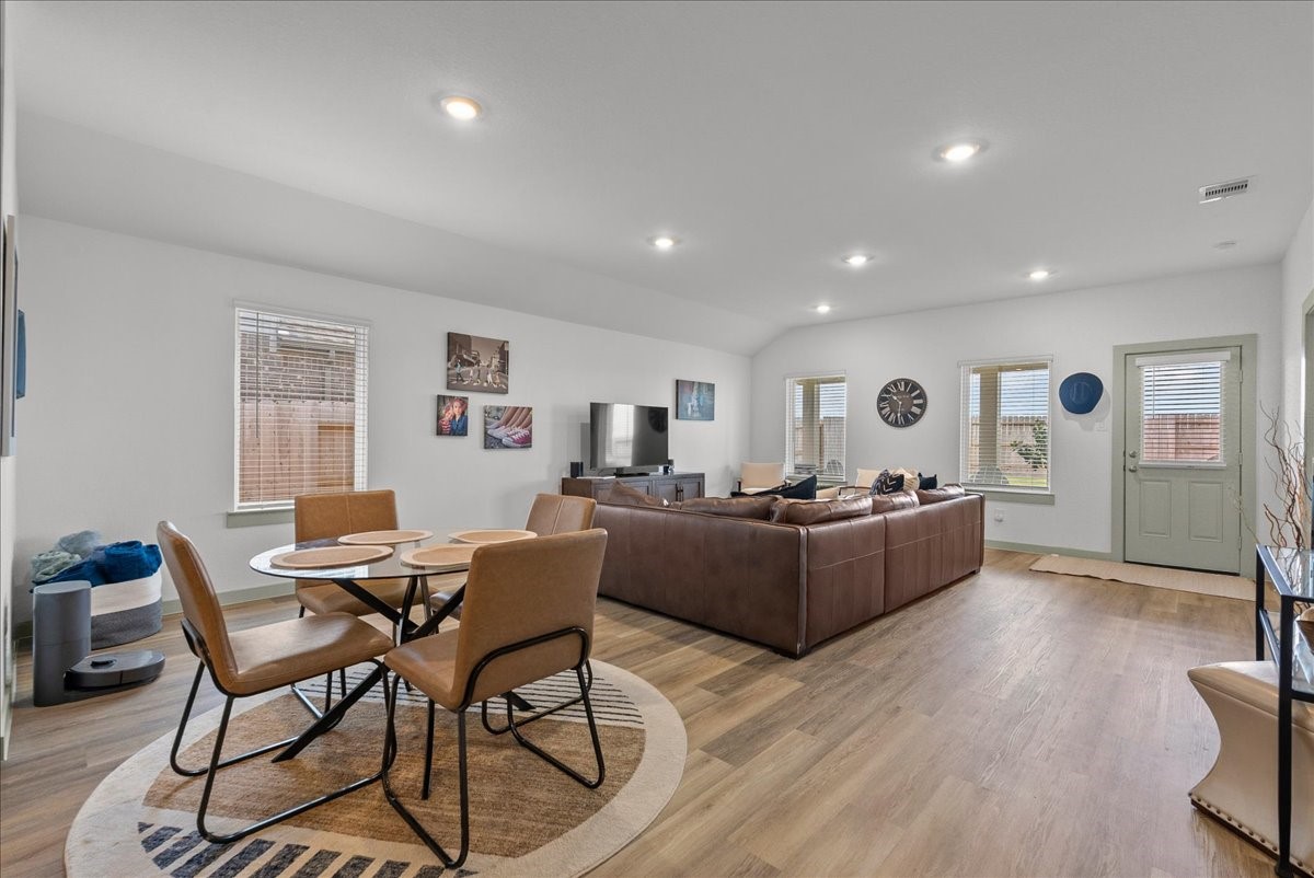 13922 Bay Crest Property Photo 13