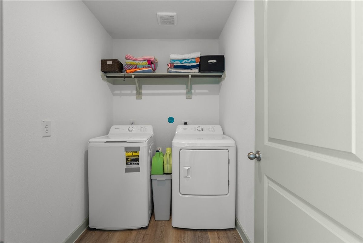 13922 Bay Crest Property Photo 32