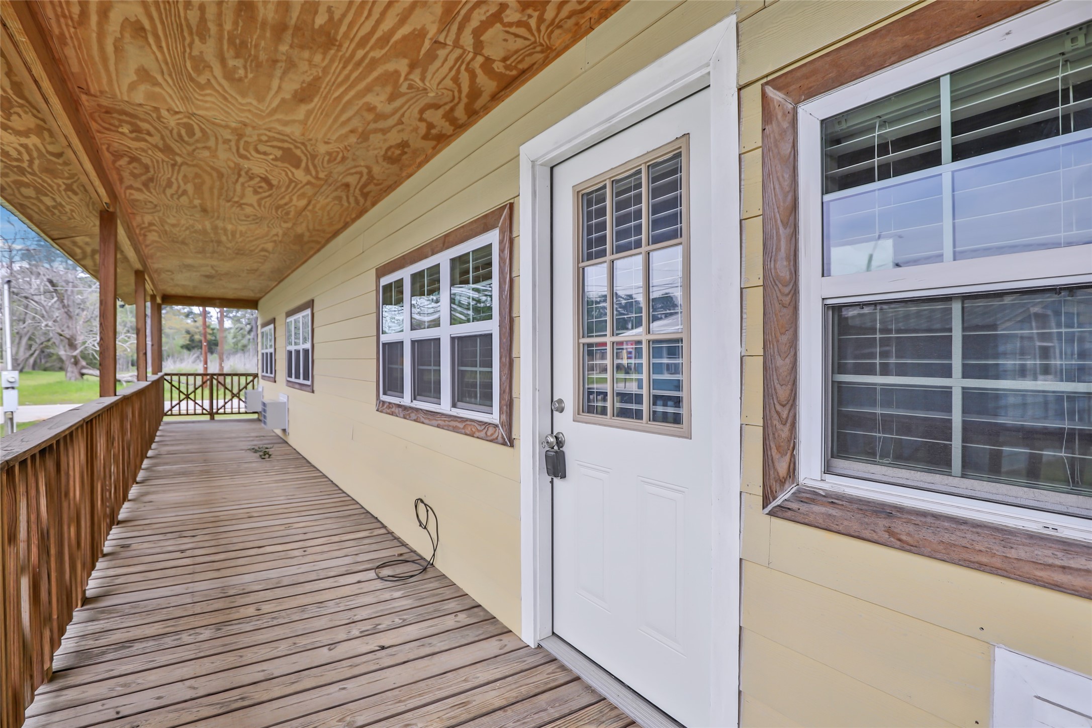 10821 Highway 150 15 Property Photo 2