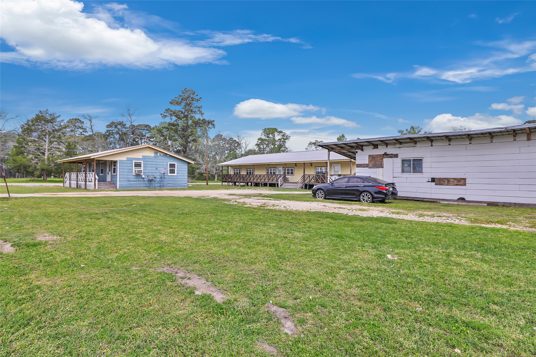 10821 Highway 150 15 Property Photo 3