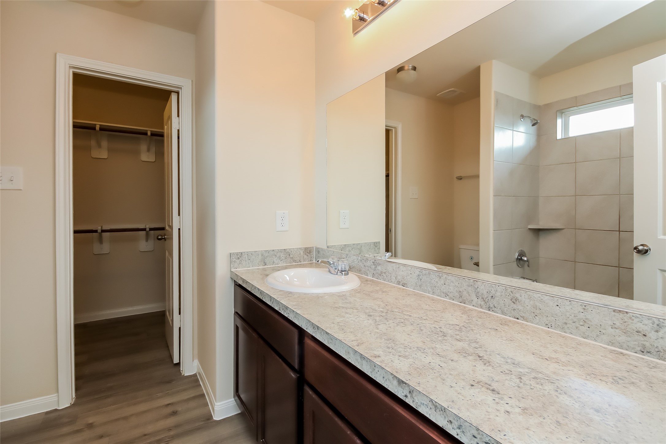 12046 Munich Drive Property Photo 11