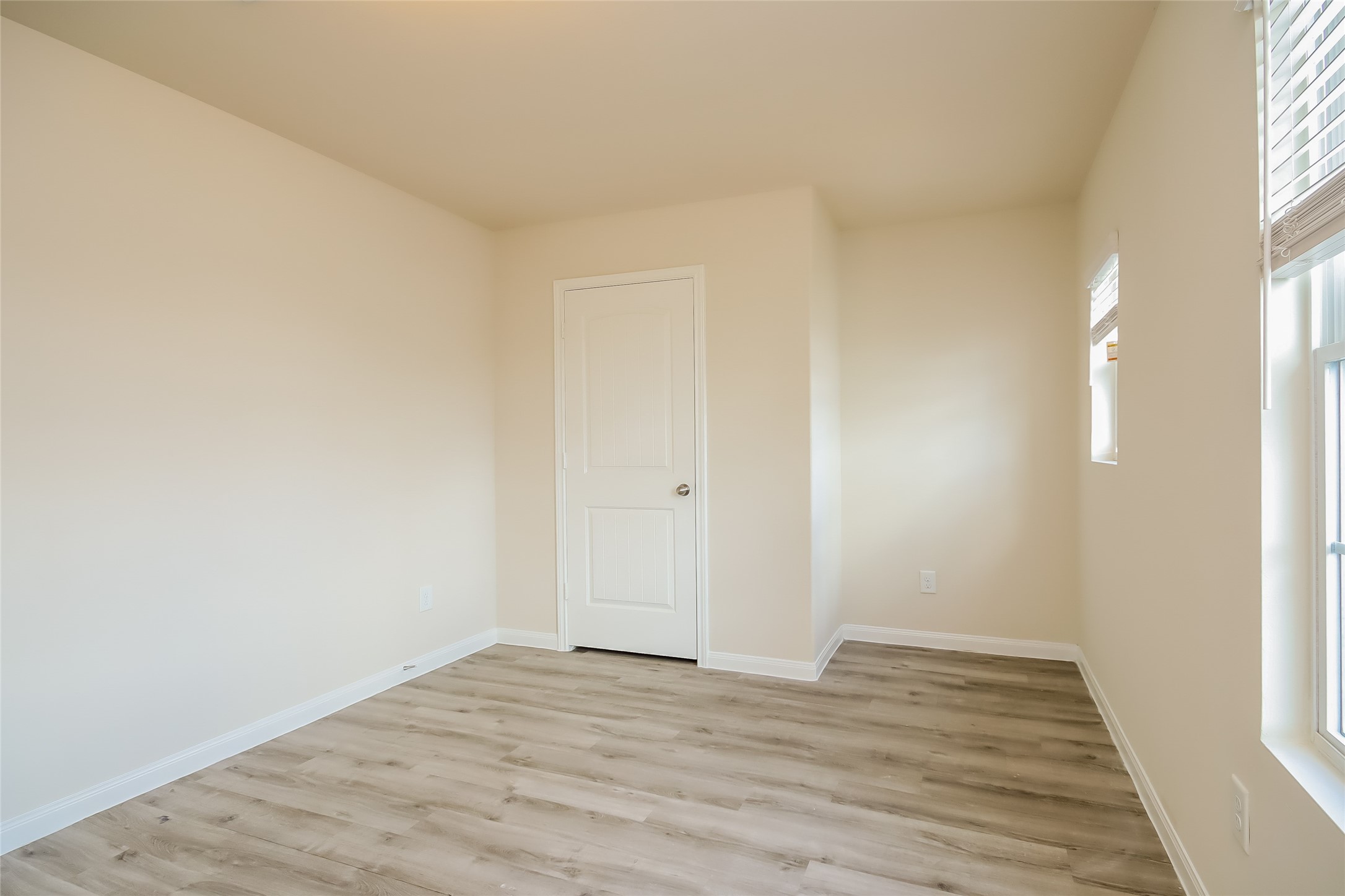 12046 Munich Drive Property Photo 13