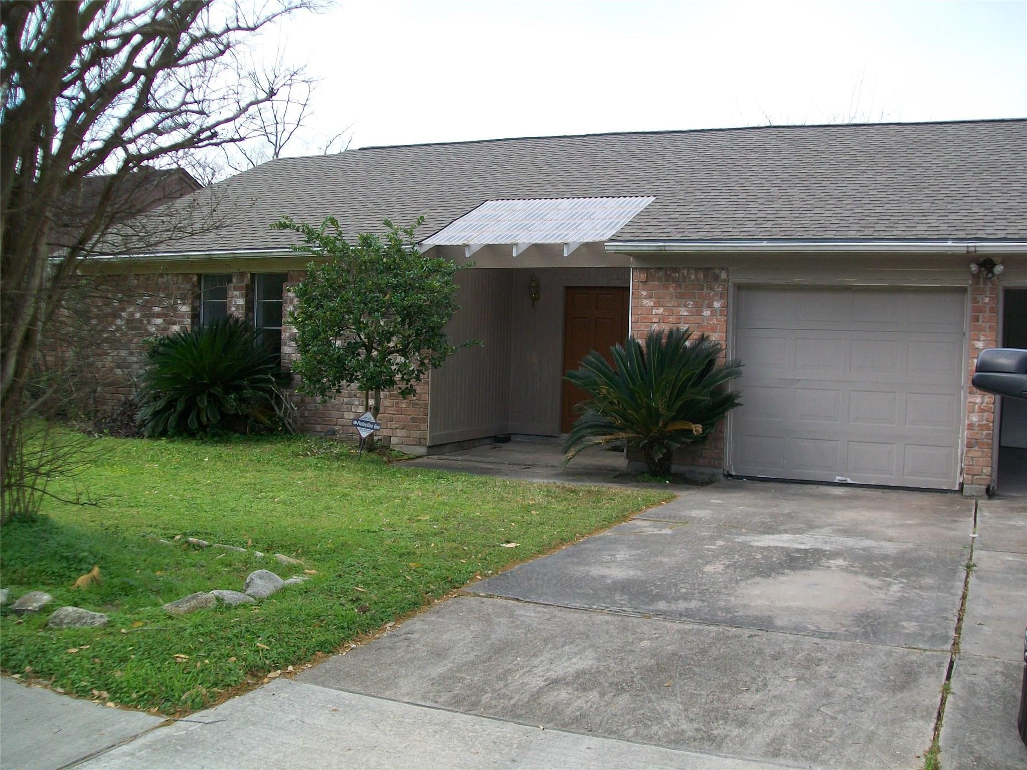 2526 Valley Forest Drive Property Photo 2