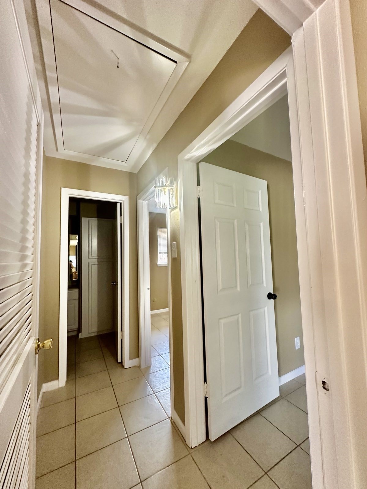 2526 Valley Forest Drive Property Photo 6