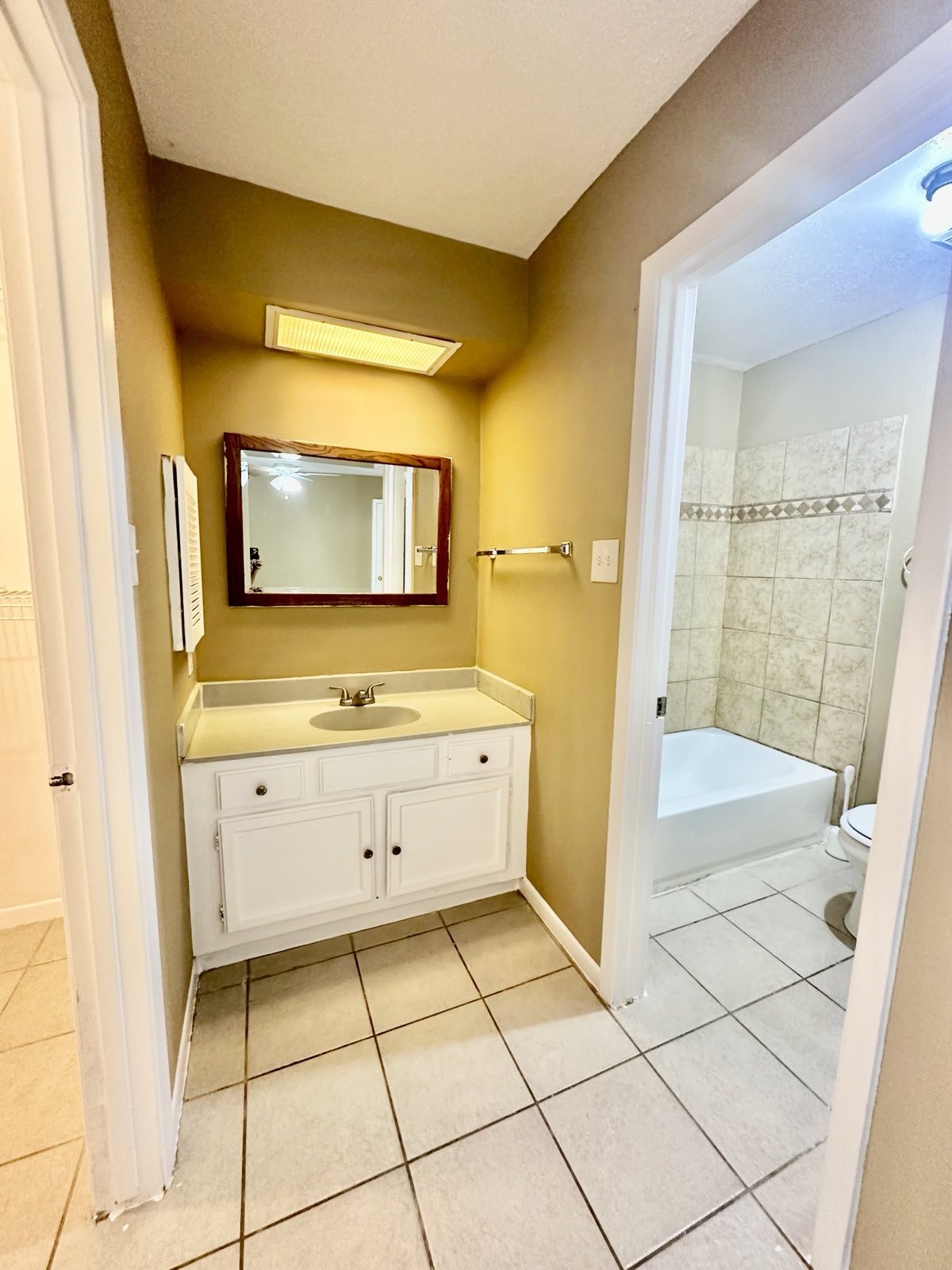 2526 Valley Forest Drive Property Photo 8