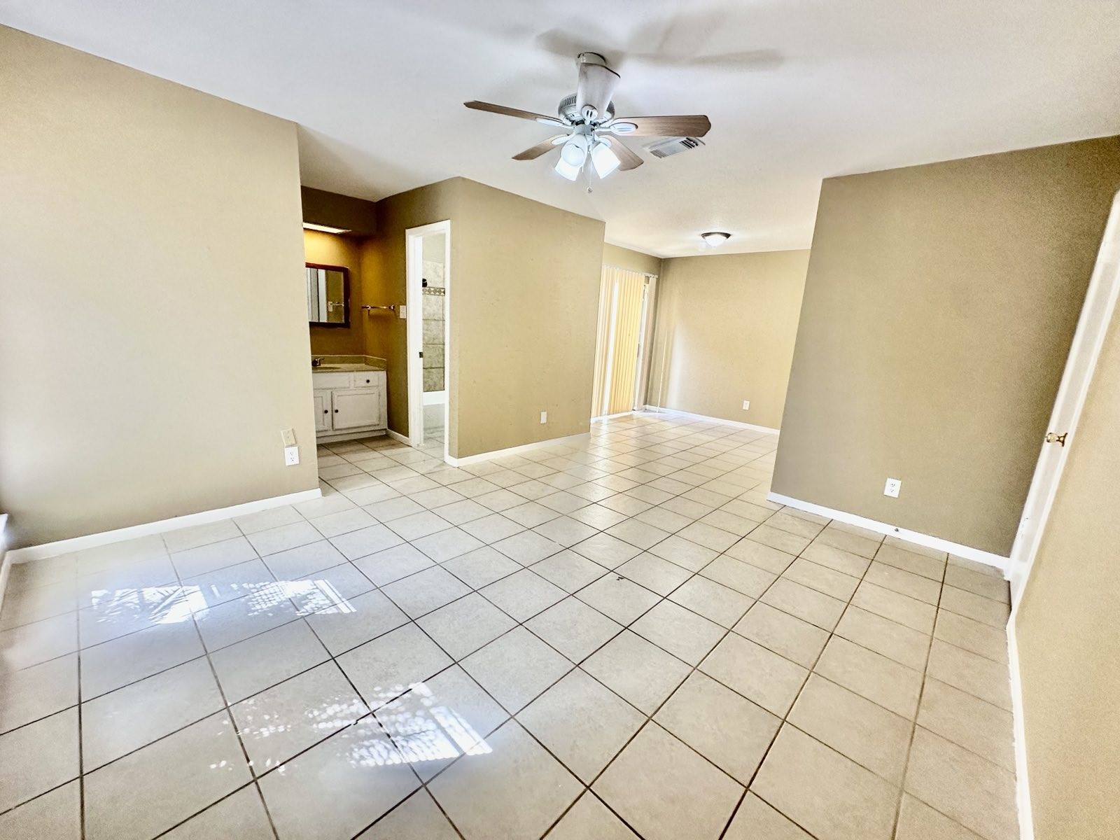 2526 Valley Forest Drive Property Photo 12