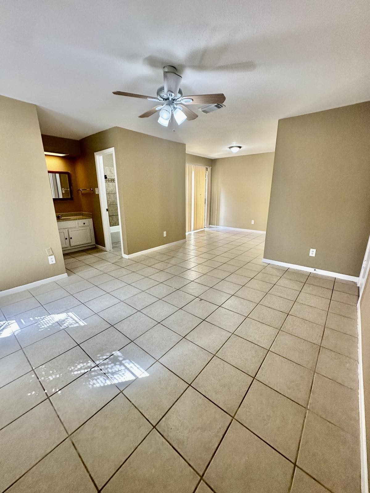 2526 Valley Forest Drive Property Photo 13