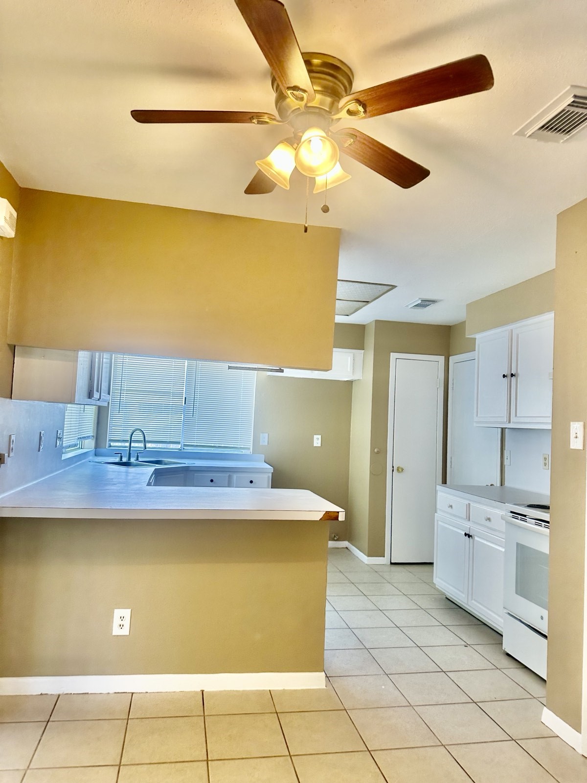 2526 Valley Forest Drive Property Photo 15
